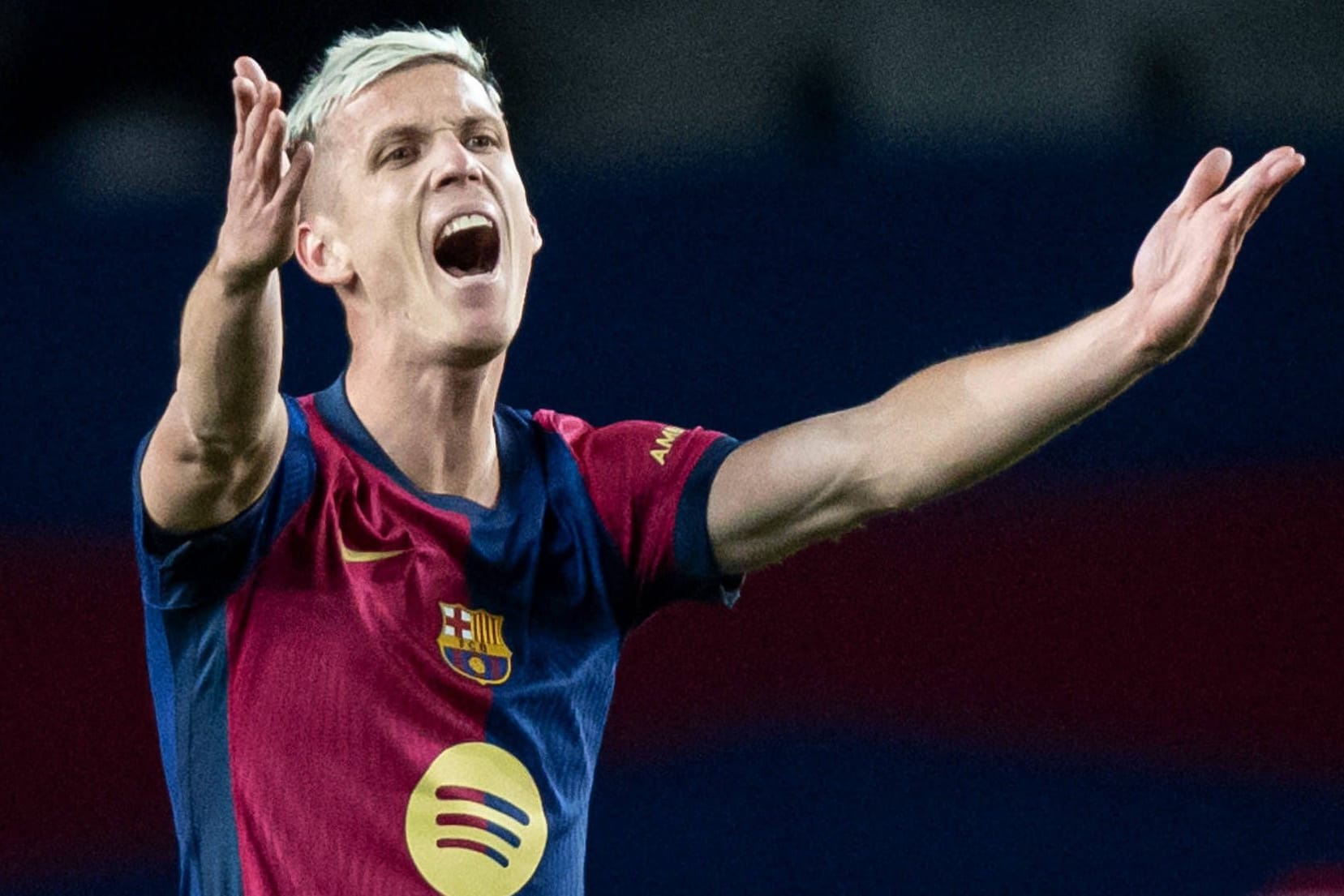 Verzweifelt: Dani Olmo im Trikot des FC Barcelona. Dieses wird er vorerst nicht mehr tragen können.