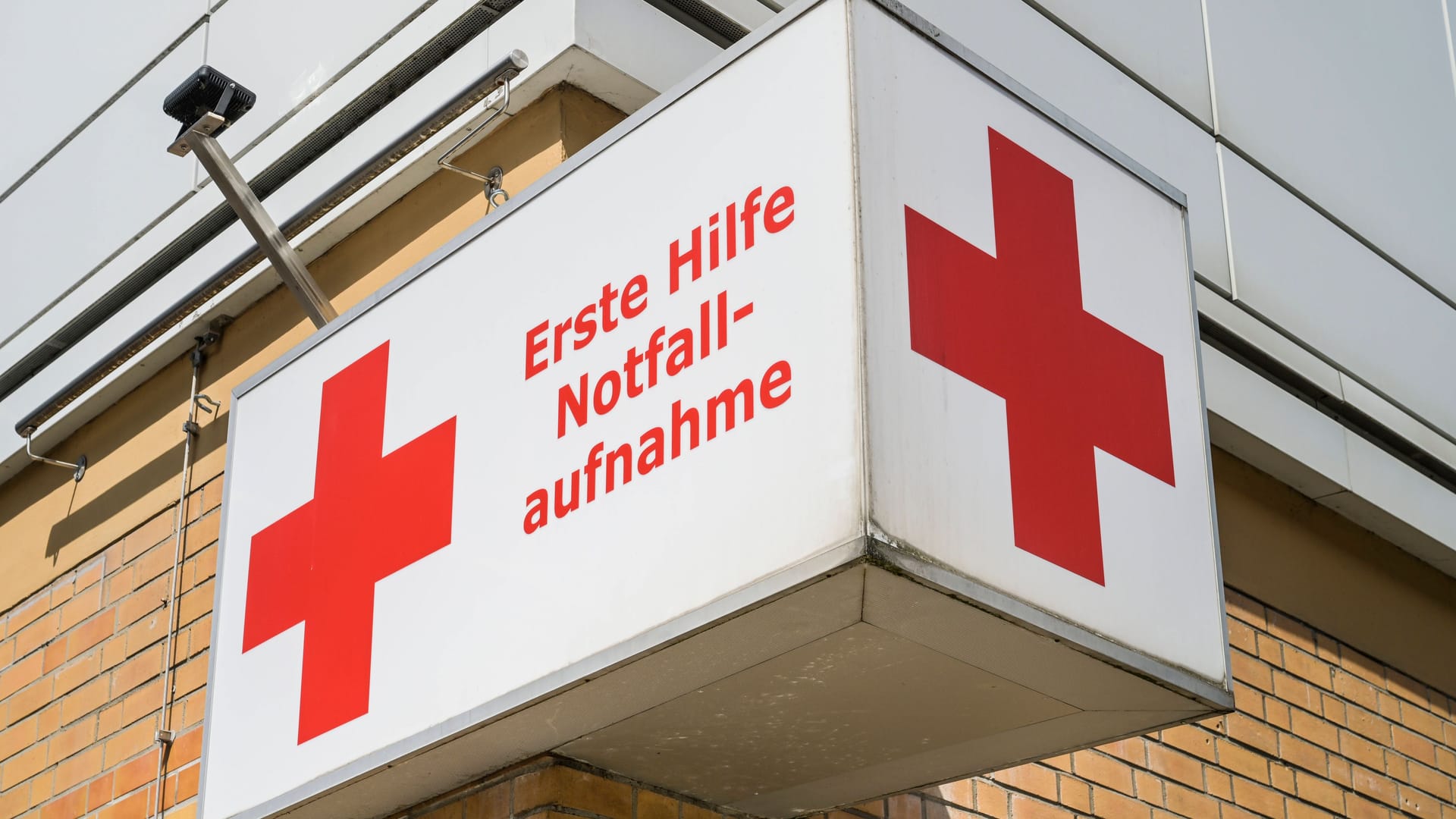 Ein DRK-Klinikum in Berlin: Fast jedes sechste Krankenhaus des Deutschen Roten Kreuzes ist pleite.