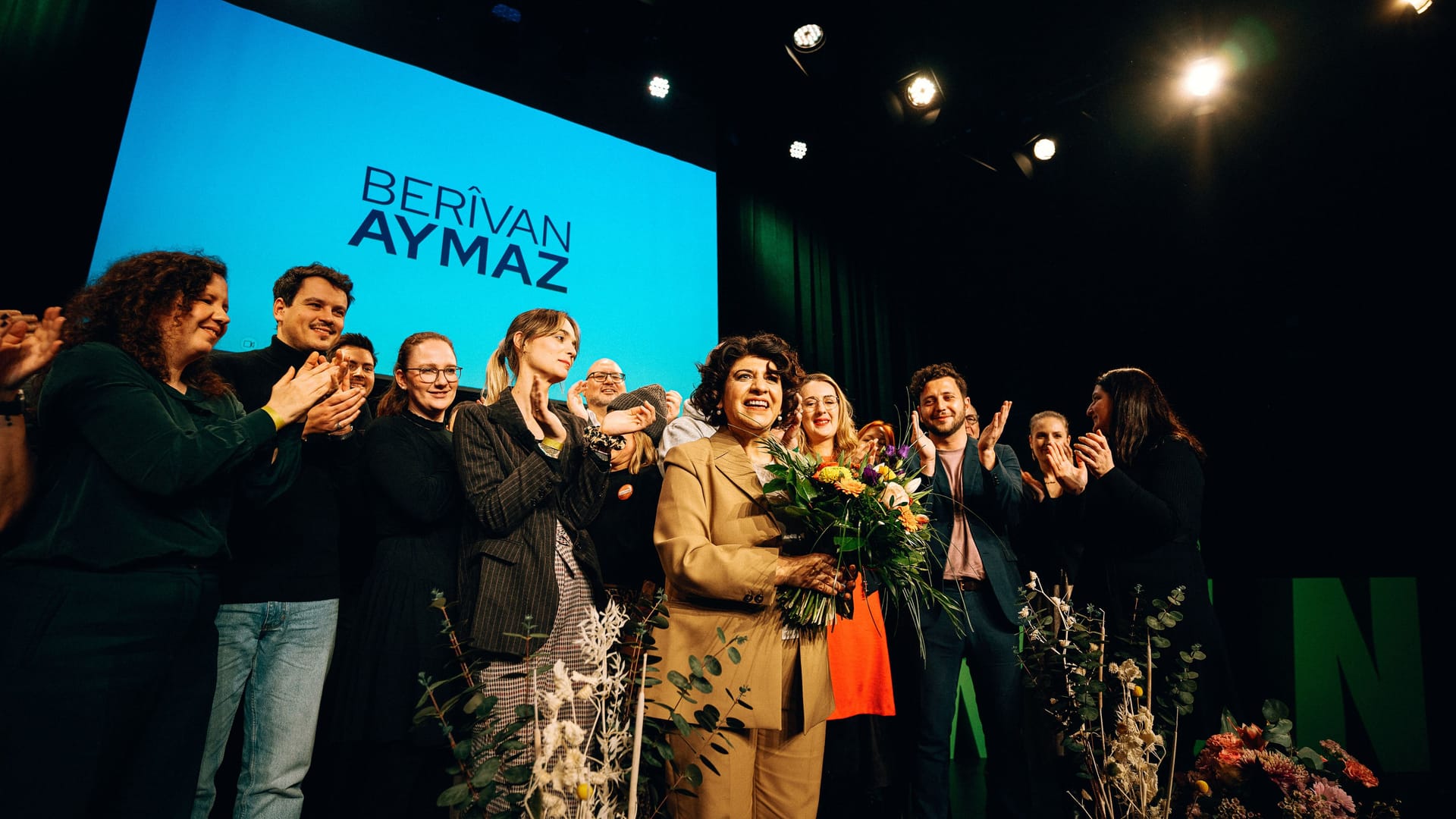 Berîvan Aymaz nach ihrem Wahlsieg zur Kölner OB-Kandidatin.