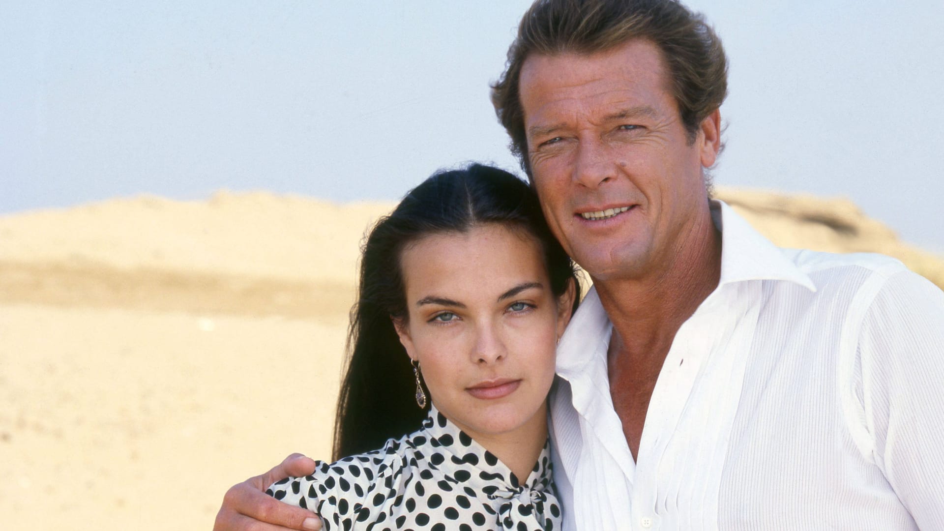 Carole Bouquet und Roger Moore: In "In tödlicher Mission" standen sie gemeinsam vor der Kamera.