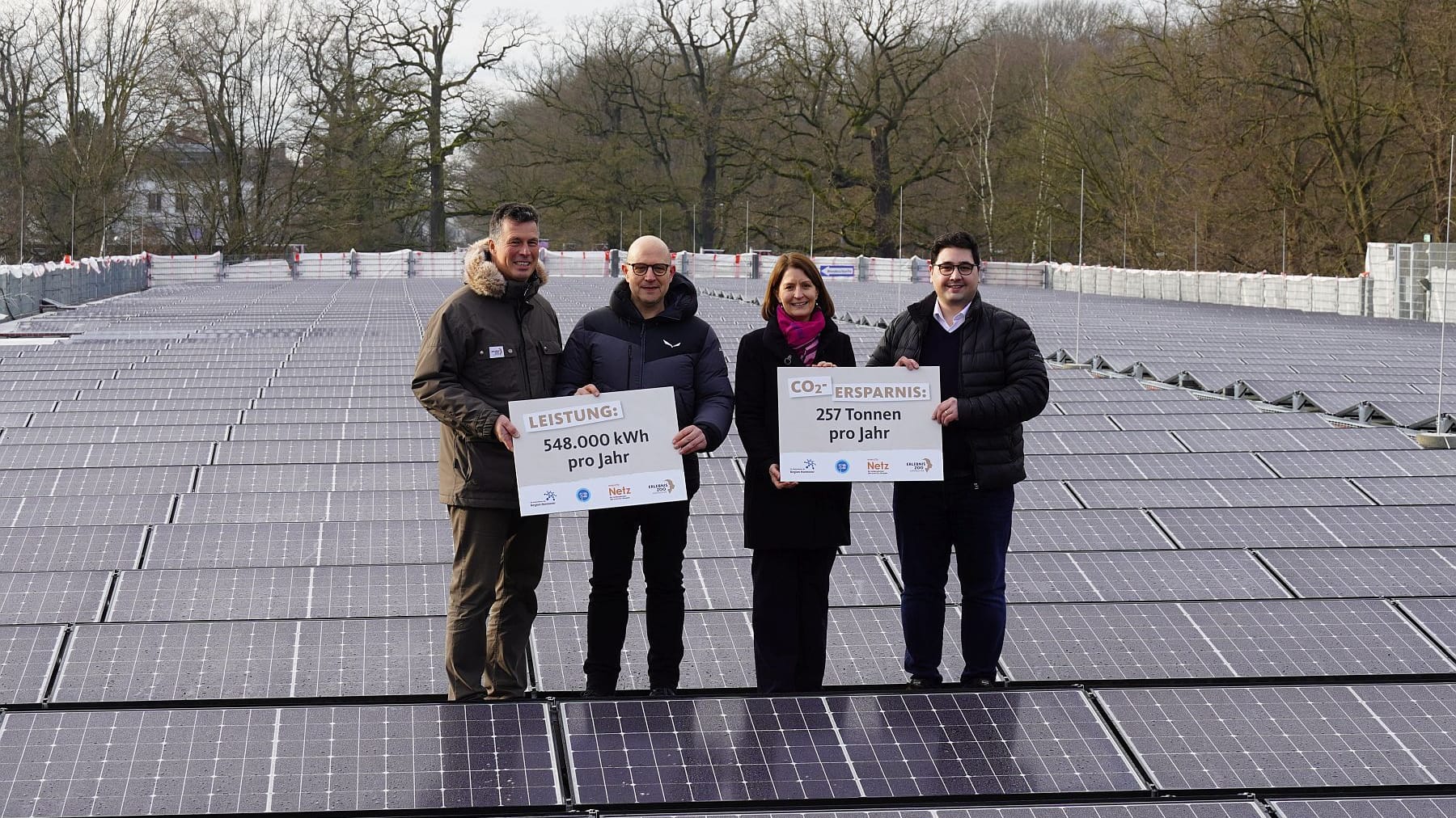 Photovoltaikanlage auf dem Parkdeck: Der Zoo will möglichst viel Energie selbst erzeugen.