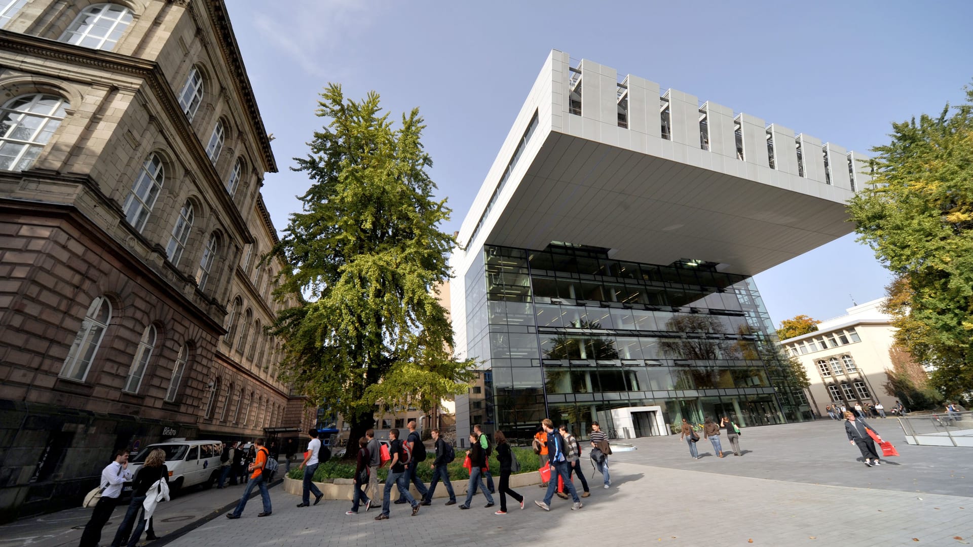 Das Super C (Archivbild): Die Rochusstraße liegt in unmittelbarer Nähe des RWTH-Campus.