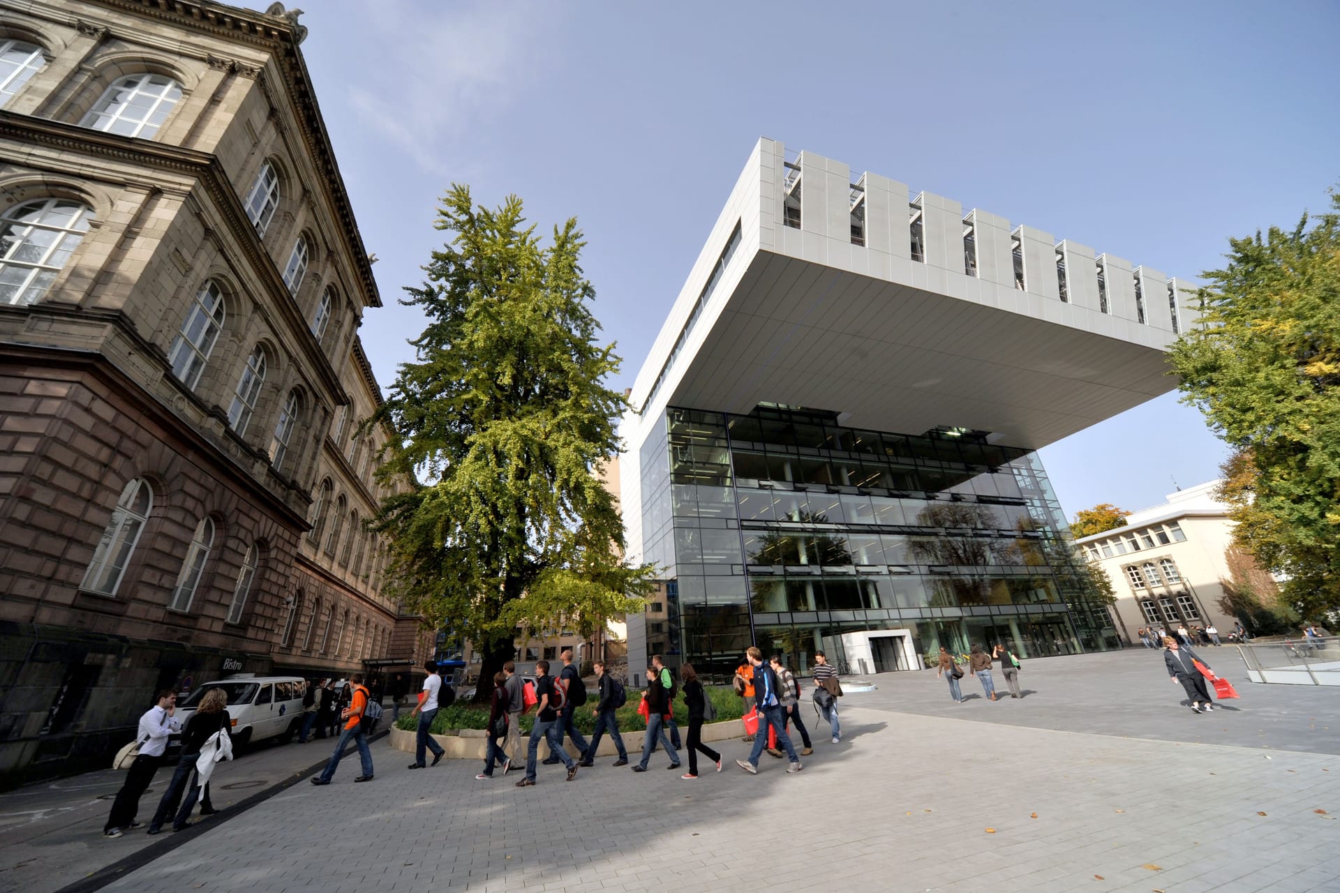 Das Super C (Archivbild): Die Rochusstraße liegt in unmittelbarer Nähe des RWTH-Campus.