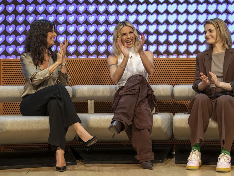 Sandra Studer, Michelle Hunziker und Hazel Brugger wurden bei einem Medienevent als Hosts des Eurovision Song Contests 2025 vorgestellt.