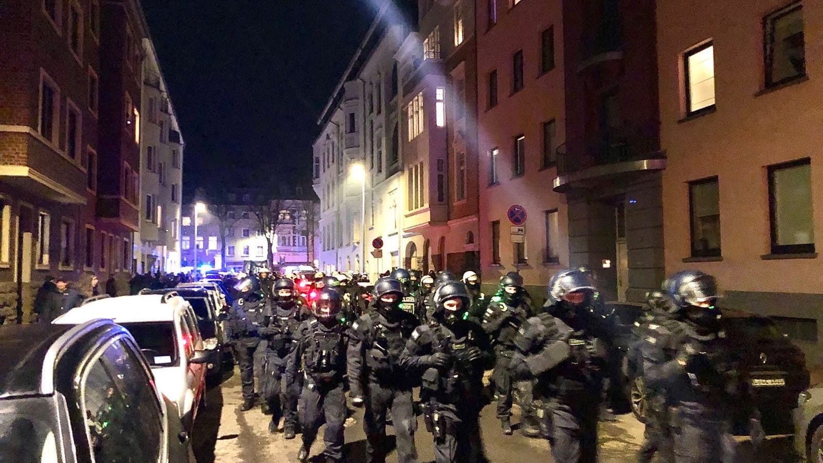 Über die Oppenhofallee soll es nun weitergehen: Das Ziel bleibt der Hauptbahnhof.