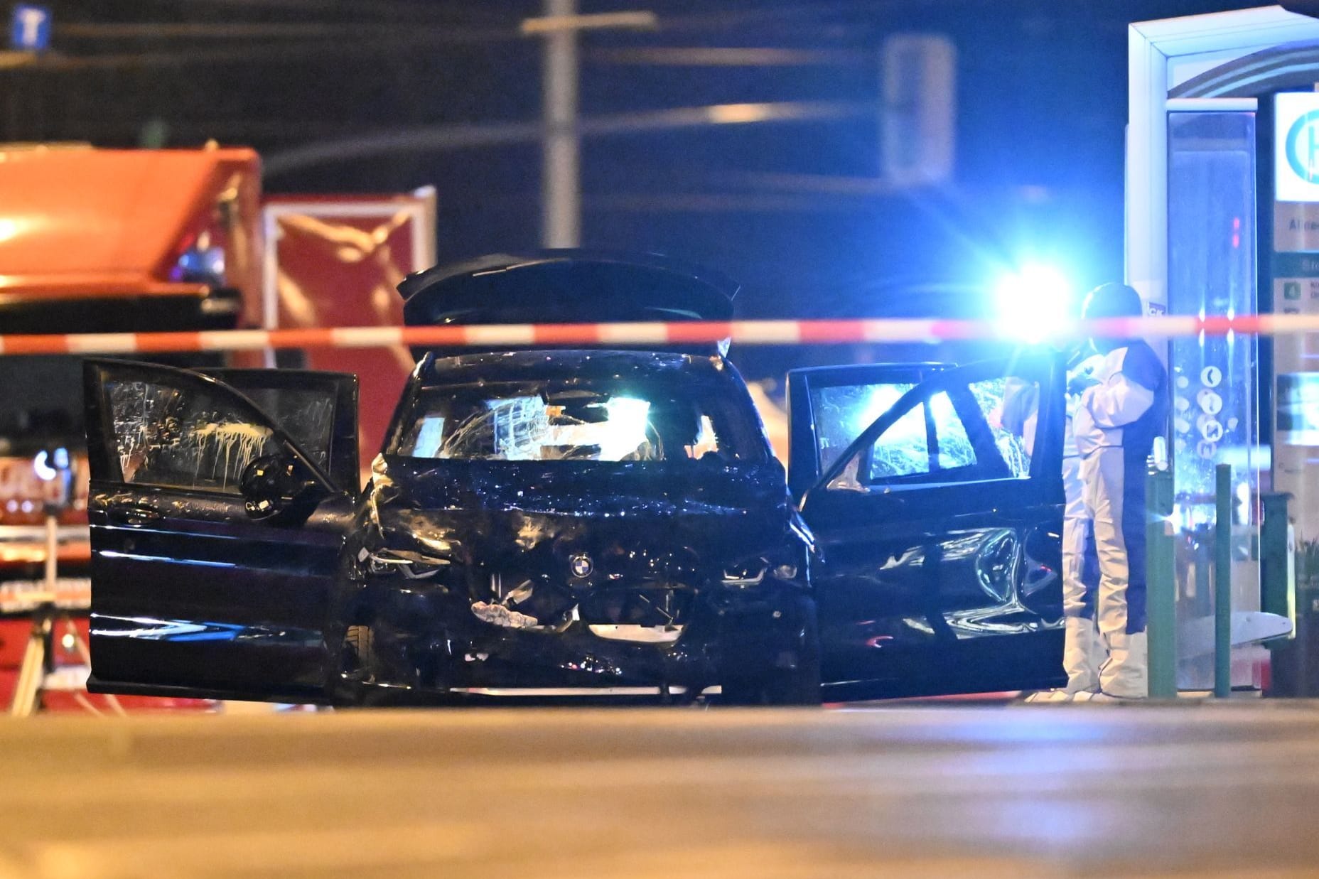 Das Auto, mit dem der Täter in die Menschenmenge auf dem Magdeburger Weihnachtsmarkt gefahren ist: Mehr als 200 Menschen wurden bei dem Anschlag verletzt.