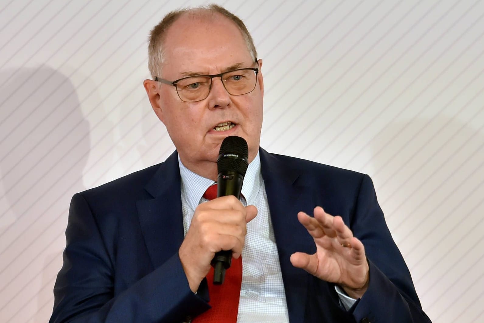 "Wir werden uns anstrengen müssen", sagt Peer Steinbrück.