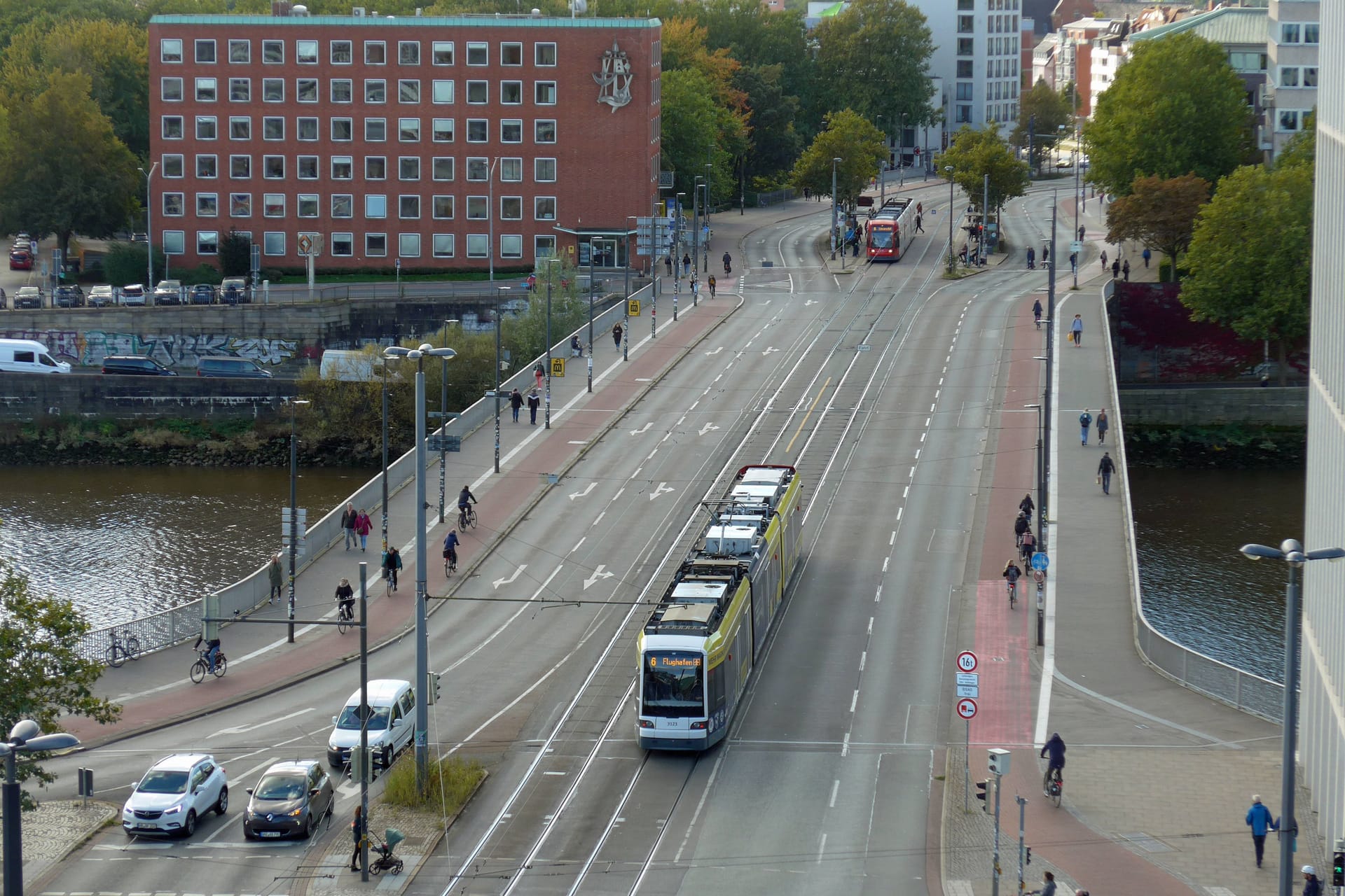 Die Wilhelm-Kaisen-Brücke in Bremen. (Symbolfoto)