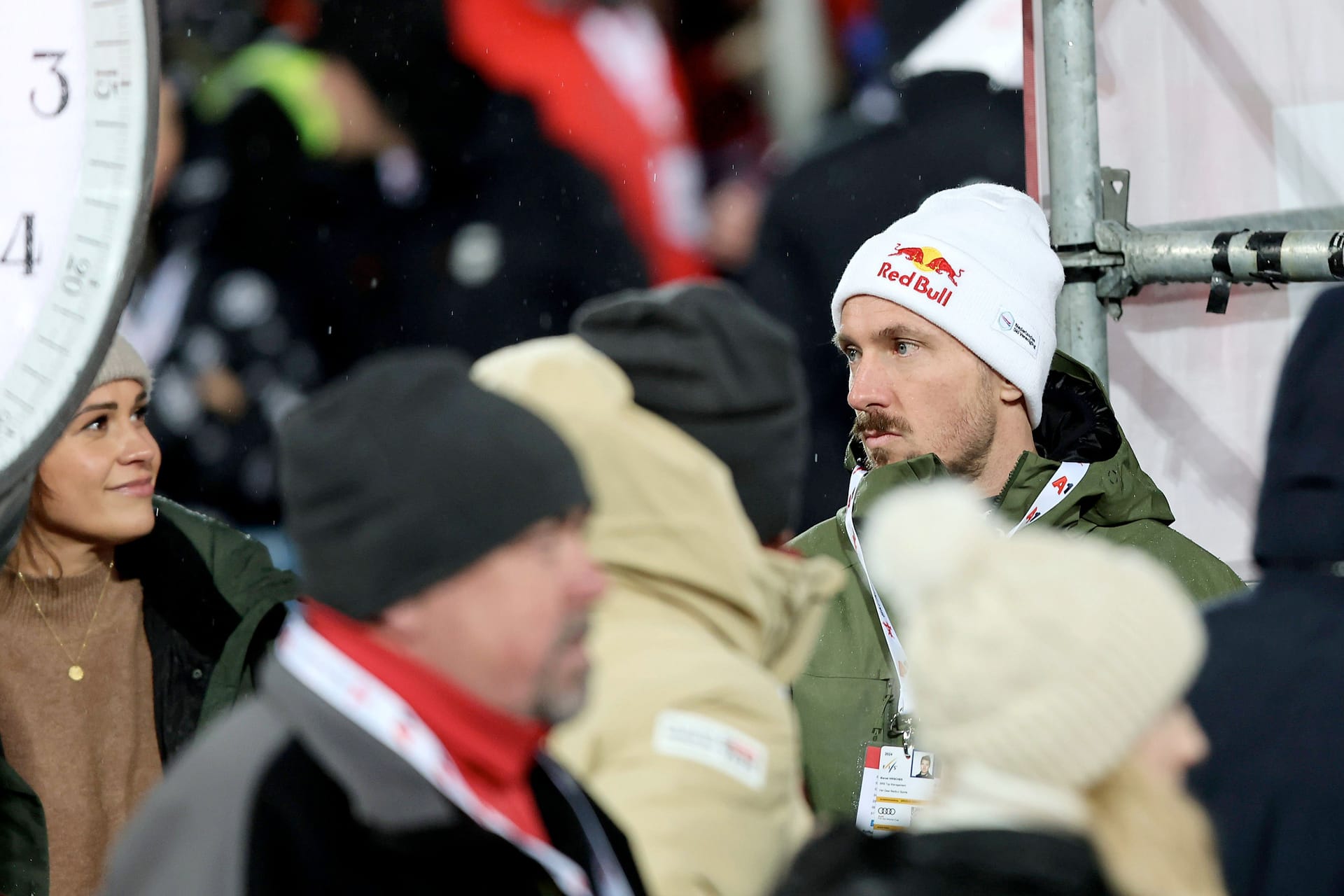 Marcel Hirscher (r.): Er schaute beim Riesenslalom in Schladming zu.