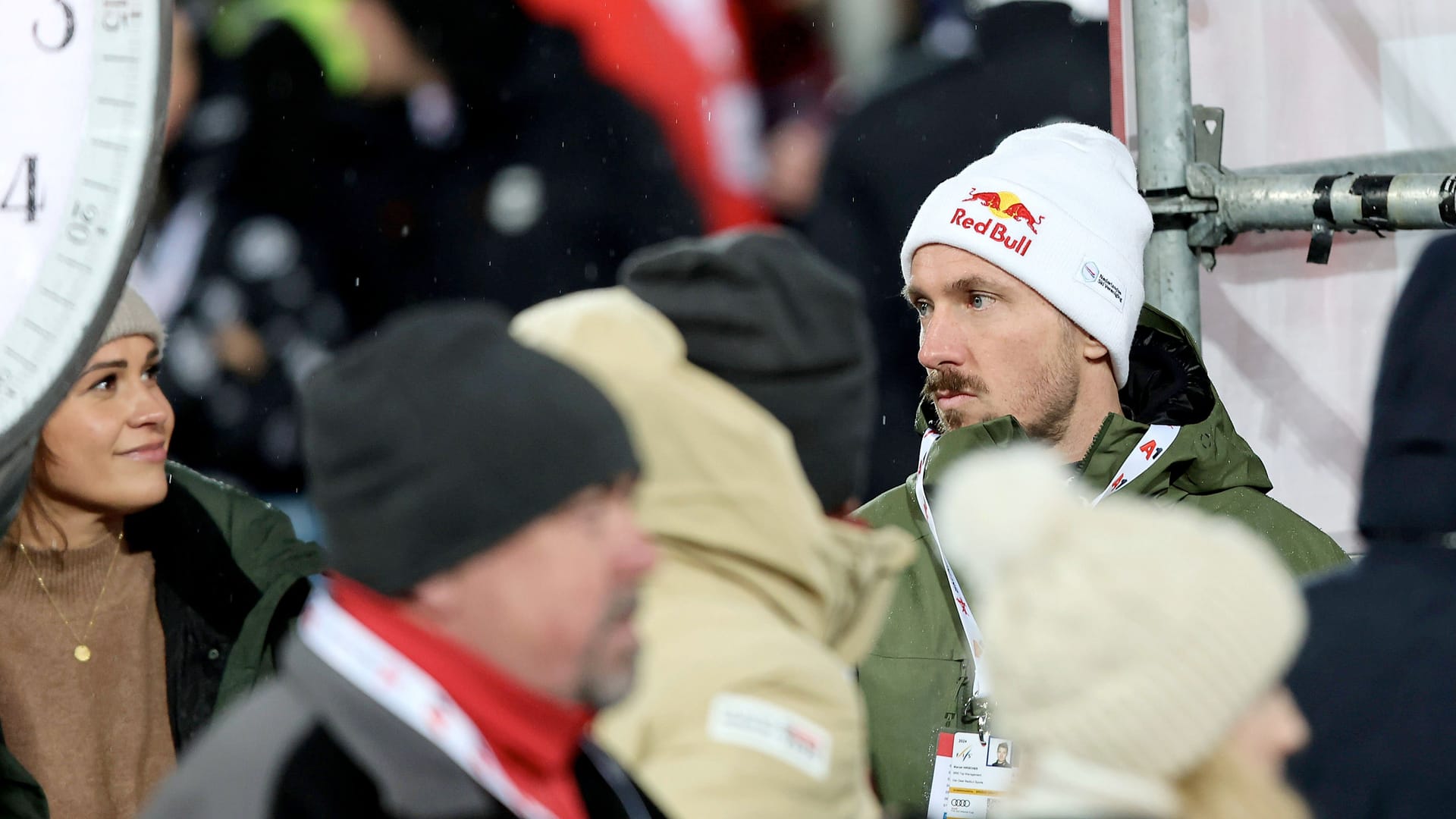 Marcel Hirscher (r.): Er schaute beim Riesenslalom in Schladming zu.