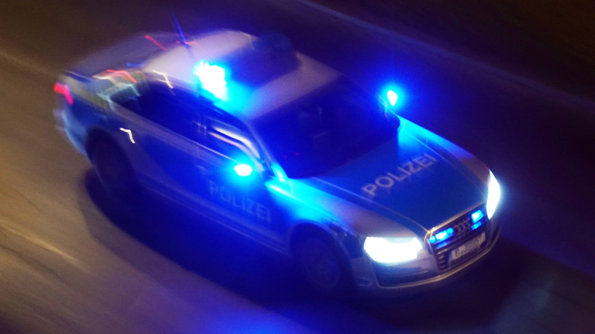 Polizei (Symbolbild): Der Raser konnte gefasst werden.