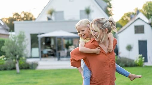 Der Traum vom Eigenheim kann trotz gestiegener Immobilienpreise in Erfüllung gehen.