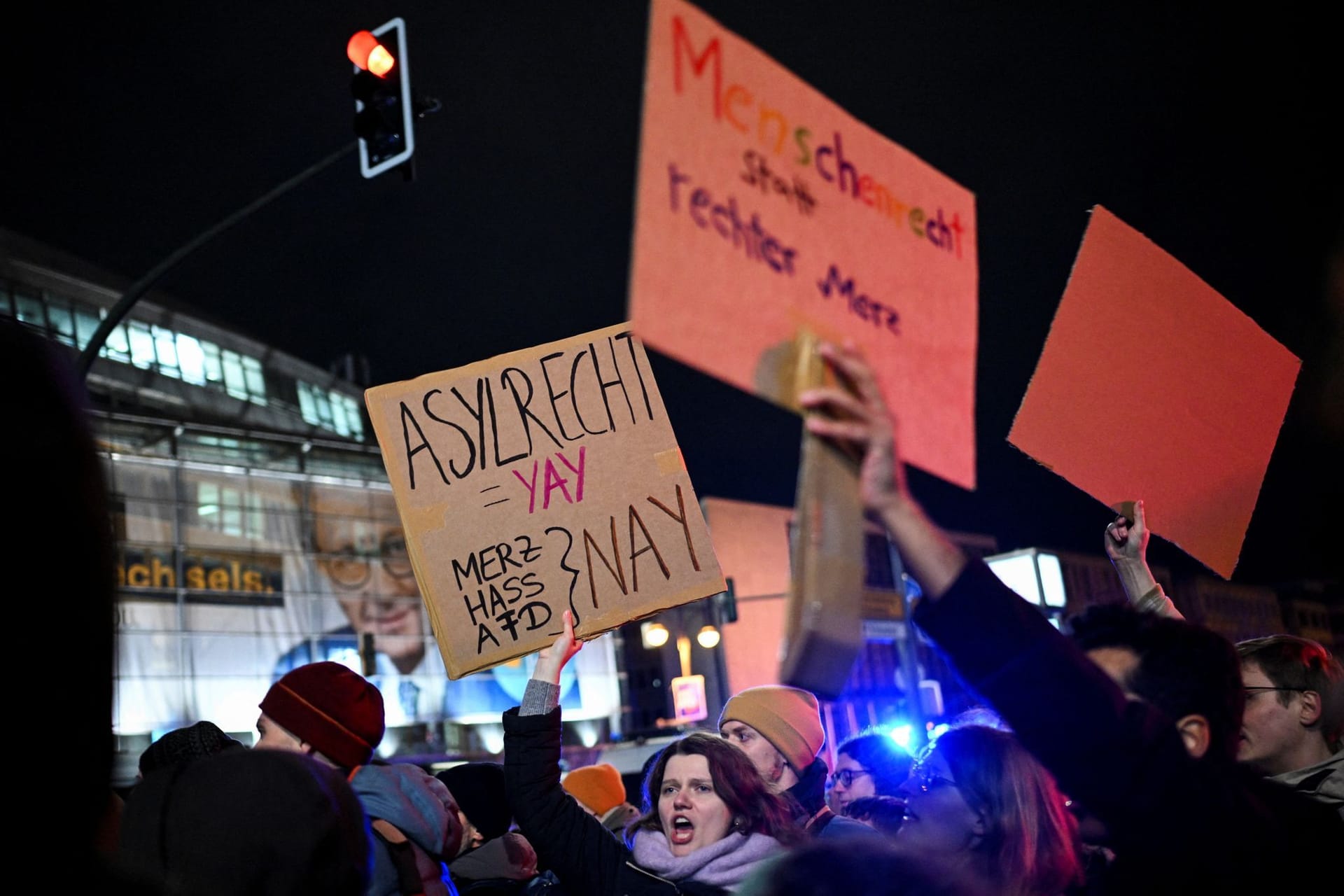 Protest vor dem Konrad-Adenauer-Haus am Mittwochabend: Am Donnerstag soll es eine neue Demonstration geben.