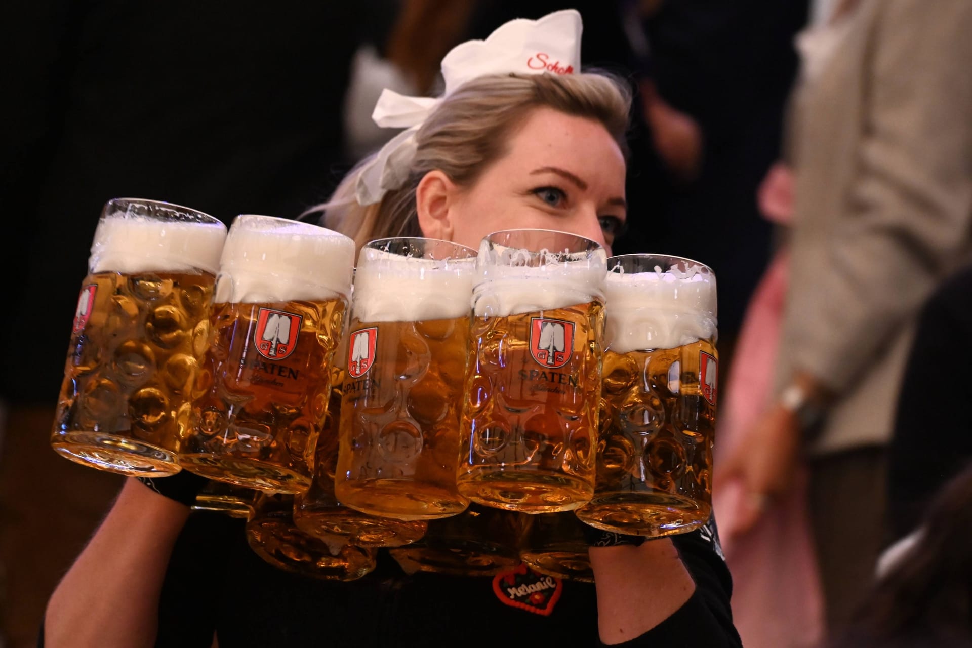 Kellnerin auf der Wiesn. (Symbolfoto)