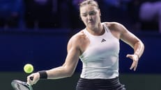 Deutsches Tennis-Ass spielt Gegnerin an die Wand