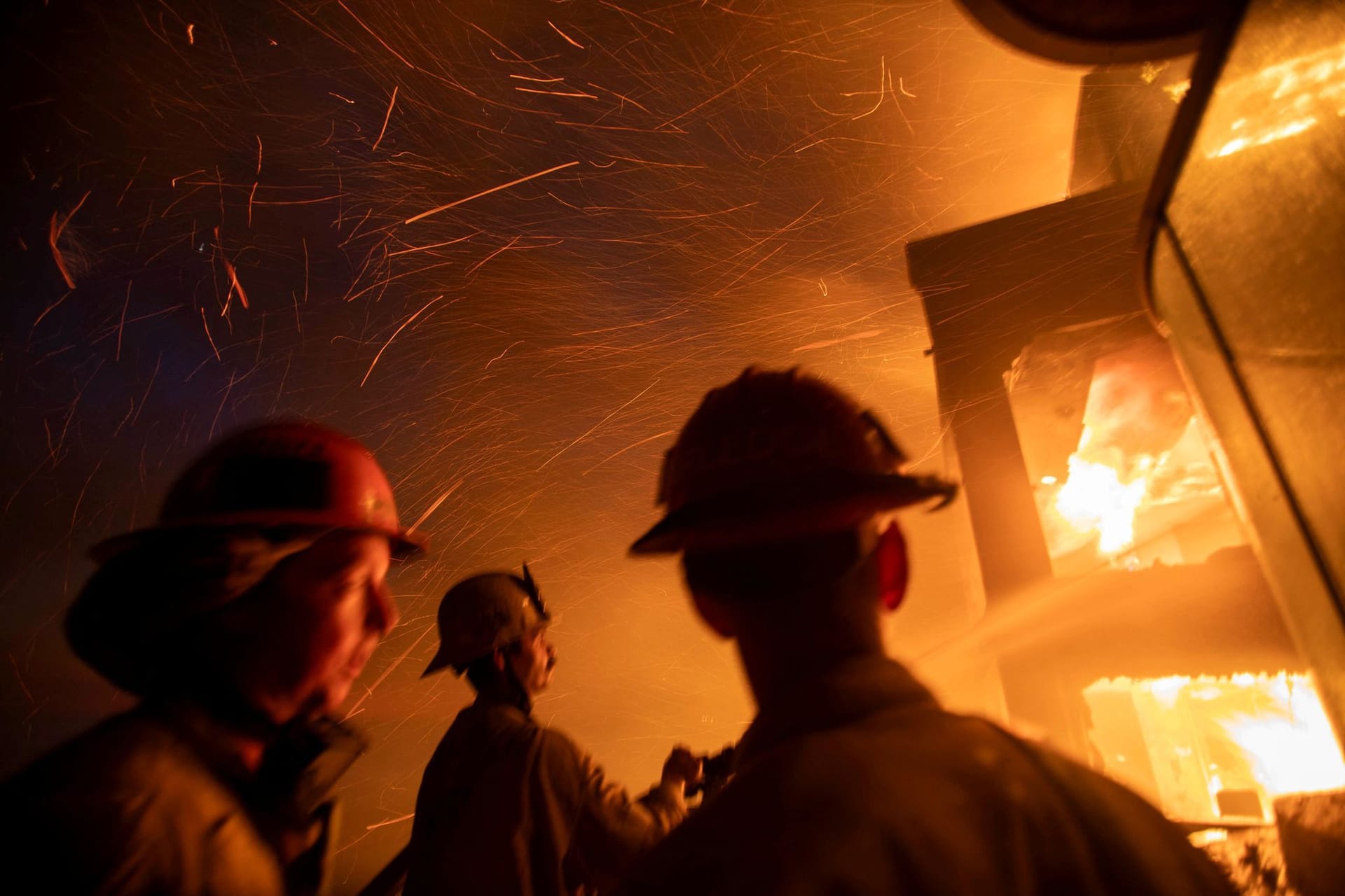 Feuer in Los Angeles: Zahlreiche Gebäude brennen ab.