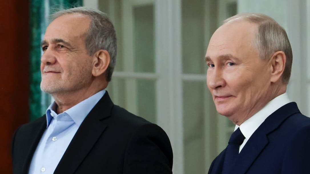 Wladimir Putin und Massud Peseschkian: Russland und der Iran vertiefen ihre Zusammenarbeit.