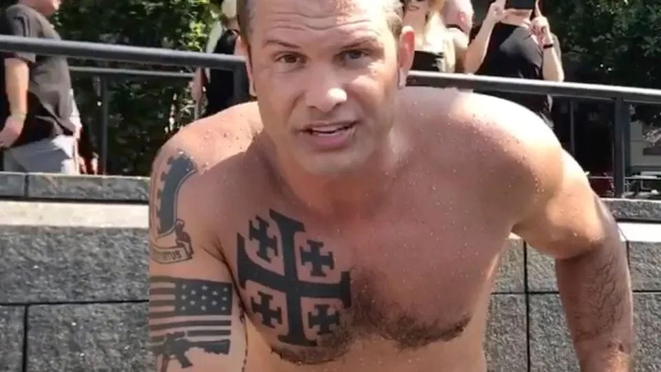 Pete Hegseth zeigt sich auf Instagram mit Jerusalemkreuz.