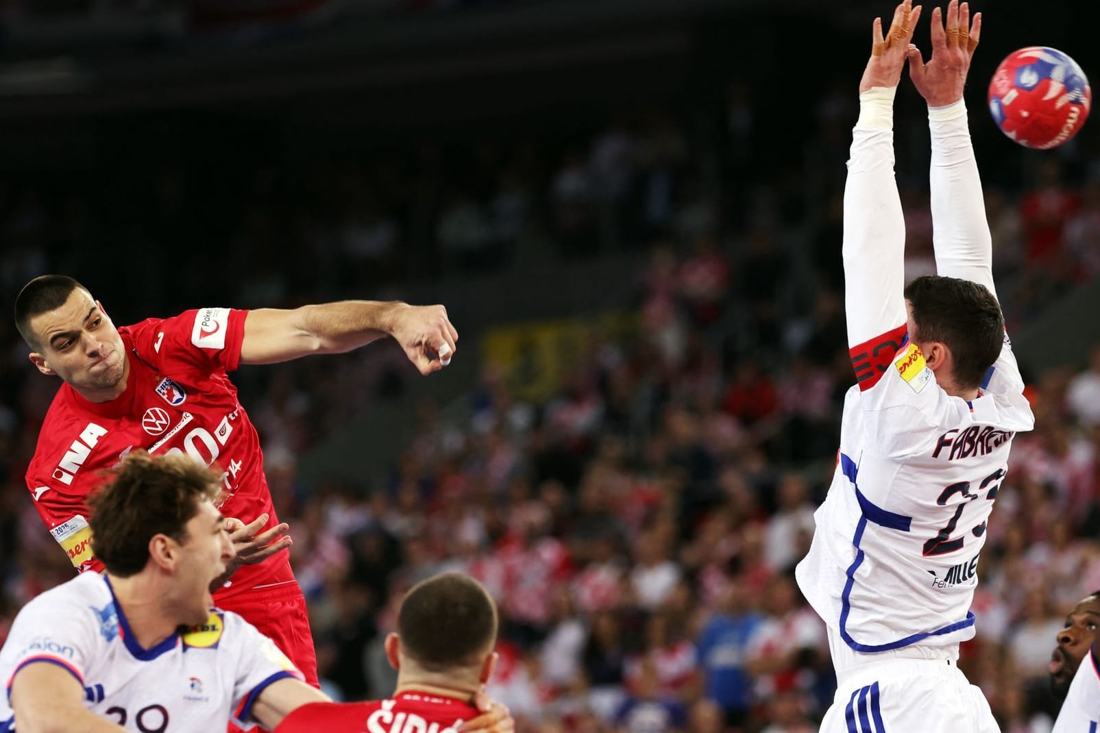 HANDBALL-WORLD-FRA-CRO/