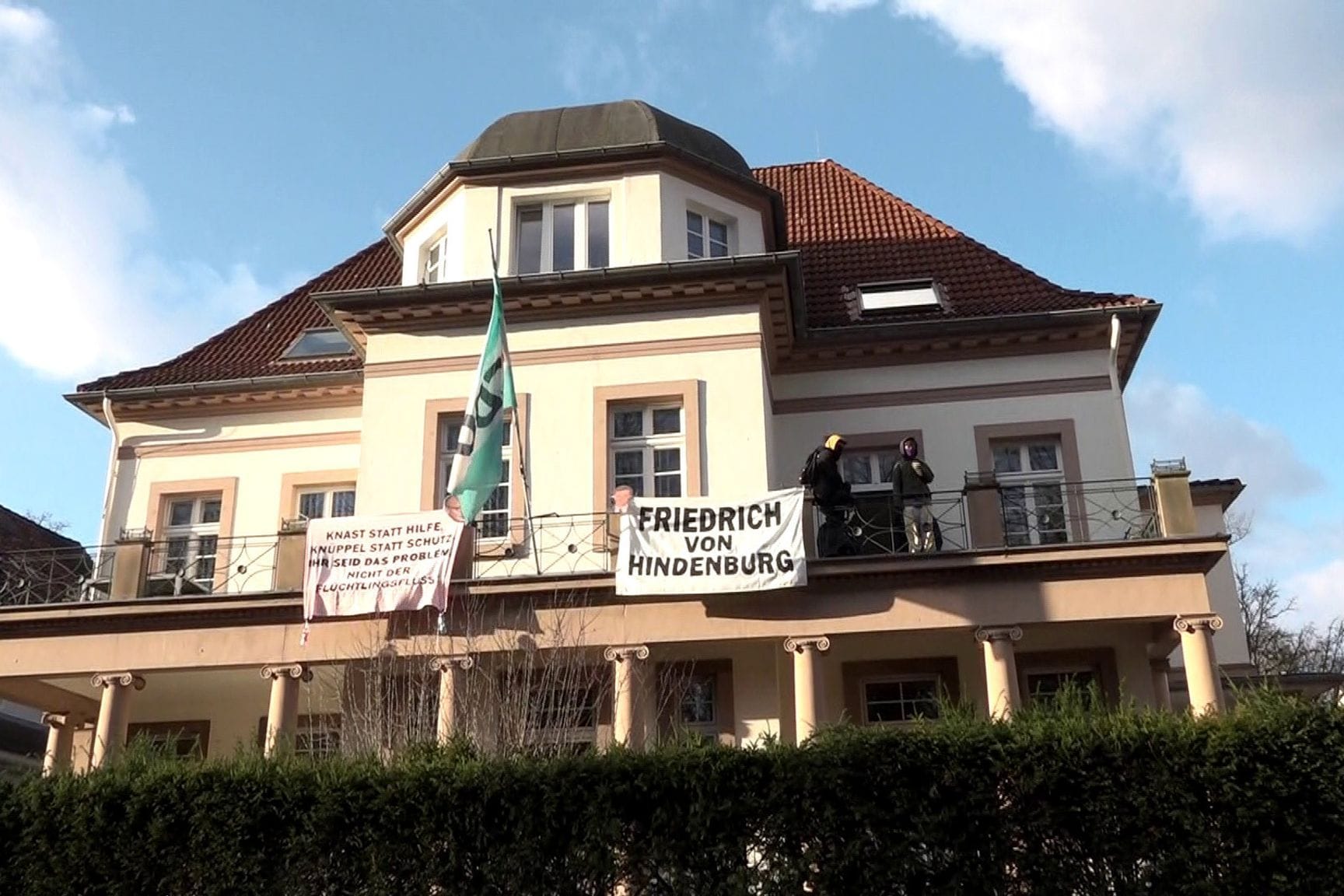 Geschäftsstelle des CDU-Kreisverbandes: Aktivisten belagern das CDU-Büro in Hannover.