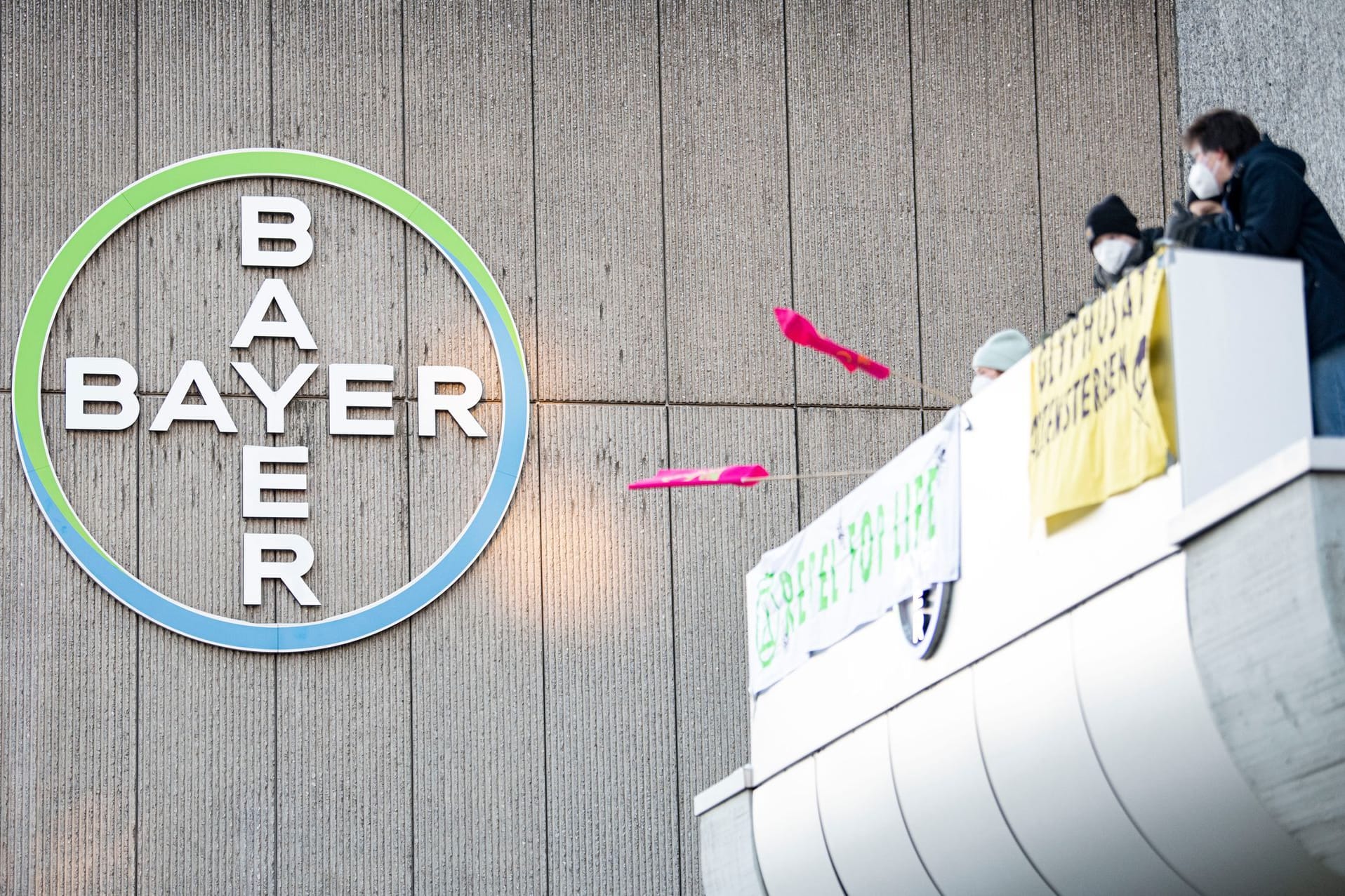 Blockadeaktion Extinction Rebellion zu Bayer