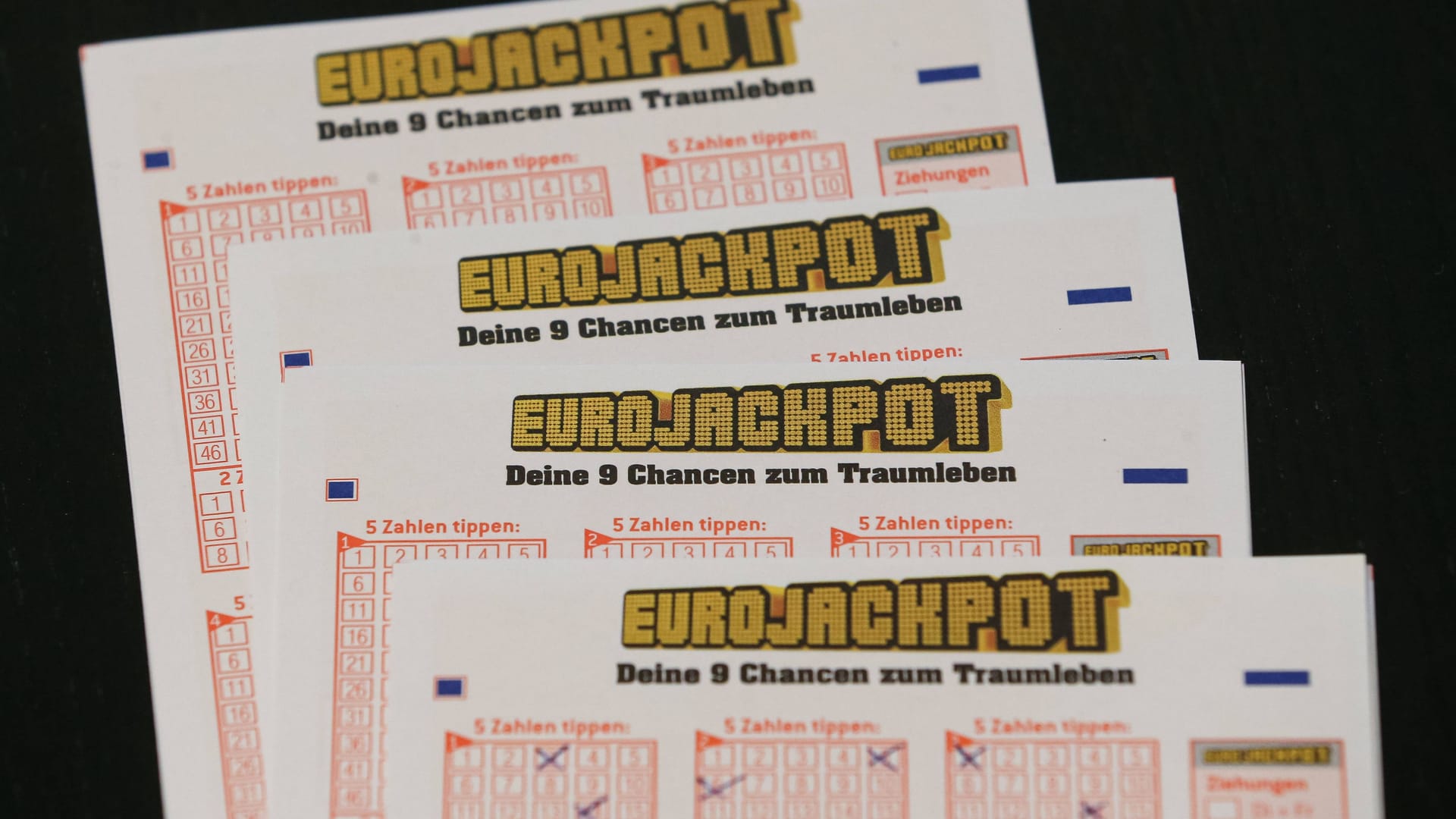 Spielscheine des Eurojackpots. (Symbolfoto)