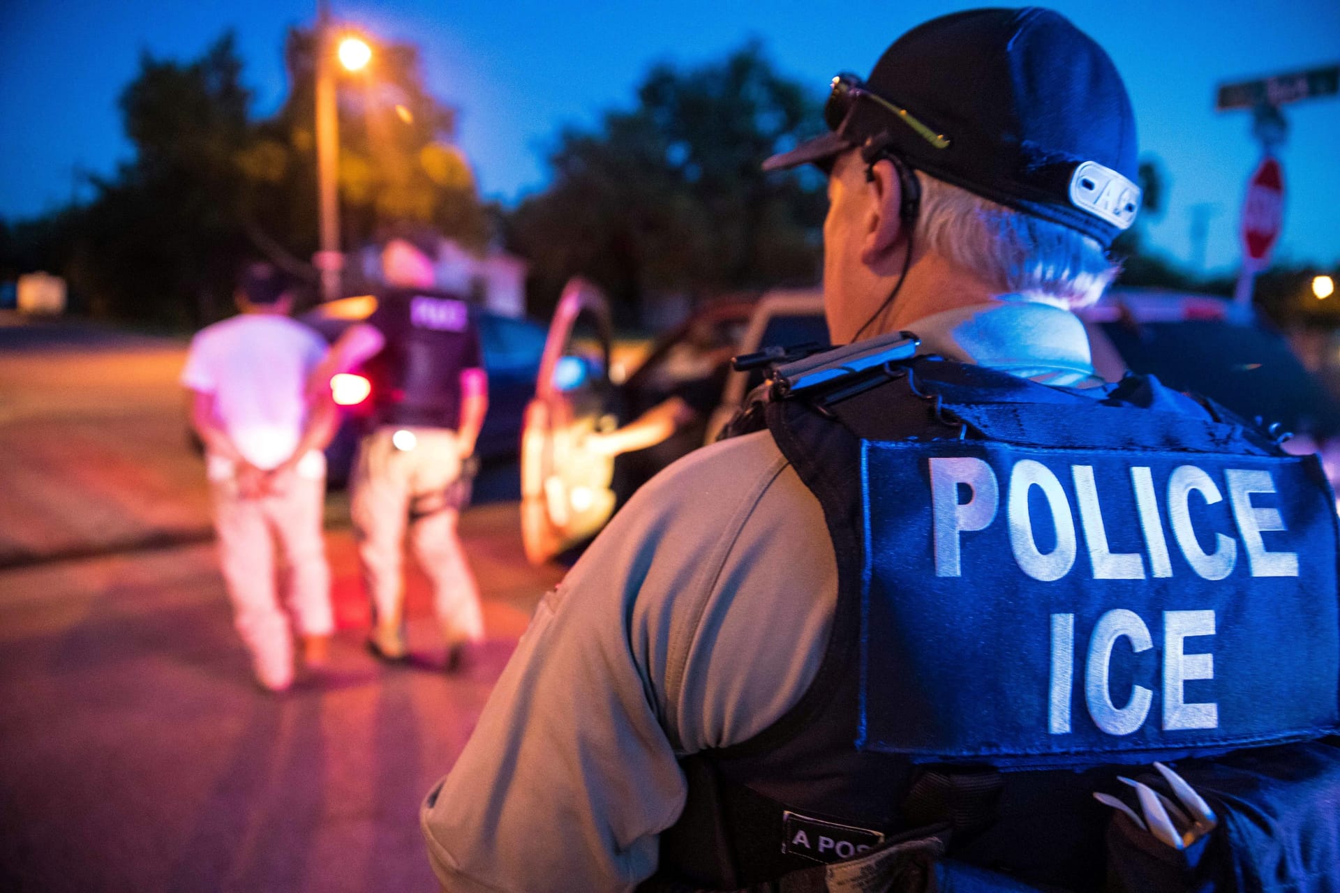 Ein Beamter der US-Abschiebebehörde Immigration and Customs Enforcement (ICE): Ein Freibrief von Trump.