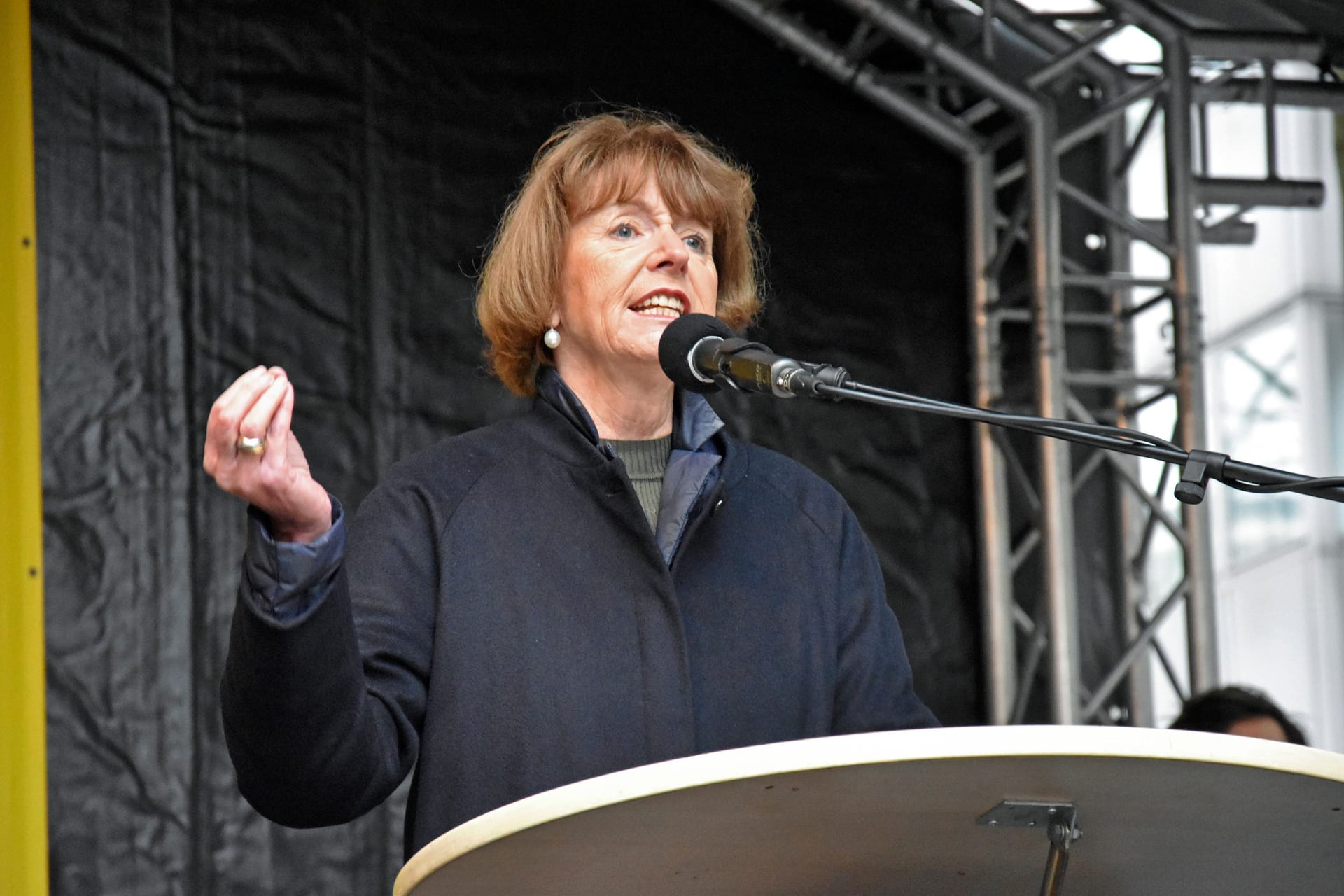 Henriette Reker bei einem Auftritt (Archivfoto): Sie will nicht erneut für das Amt der Oberbürgermeisterin kandidieren.