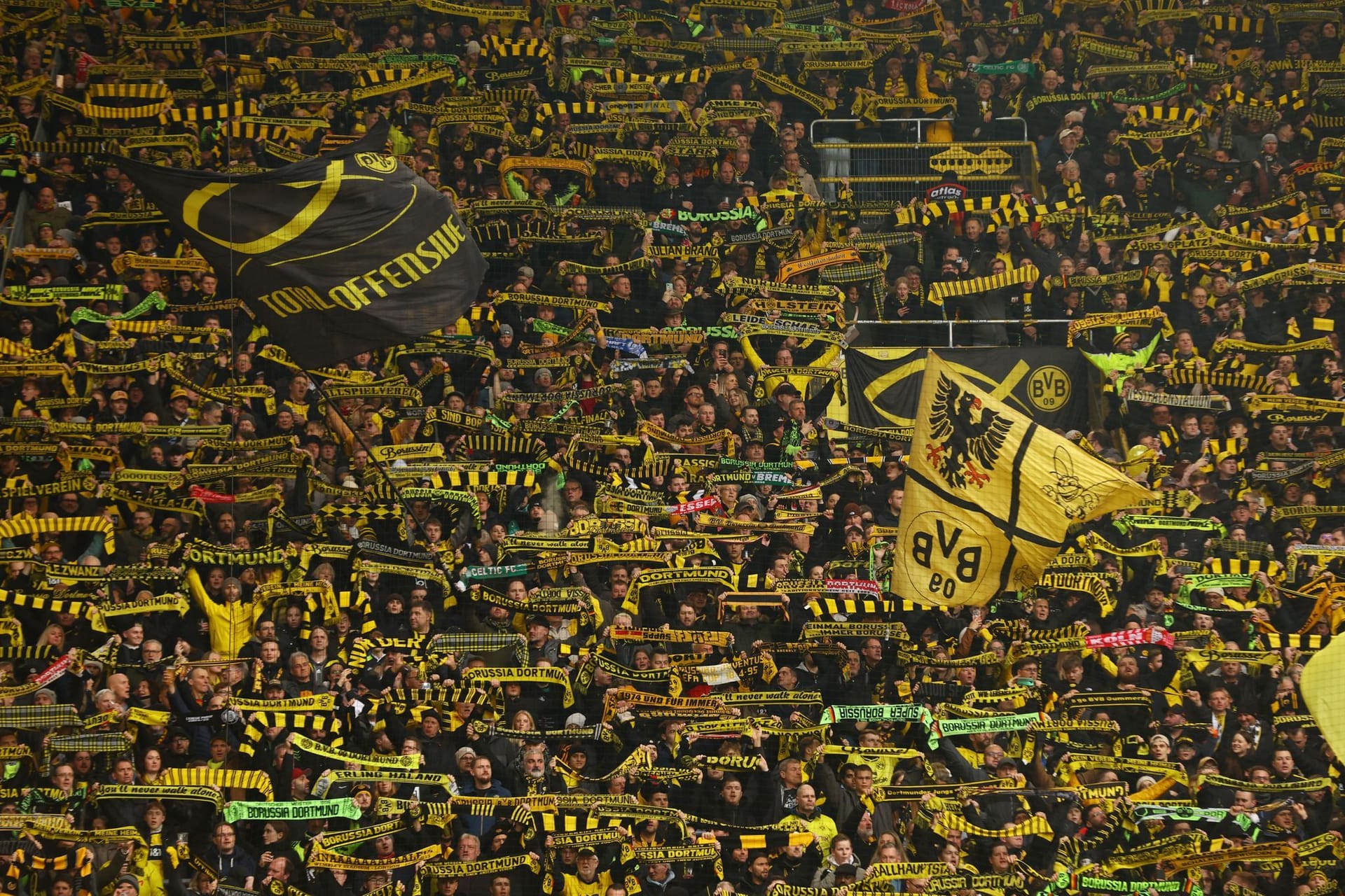 BVB-Fans gegen Werder am Samstag: Einige von ihnen sind mit dem Management ihres Klubs nicht zufrieden.