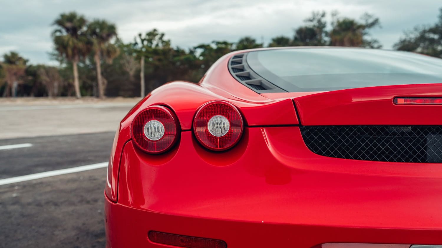 Klassisch rot: Das F430 kommt in der typischen Markenfarbe daher.