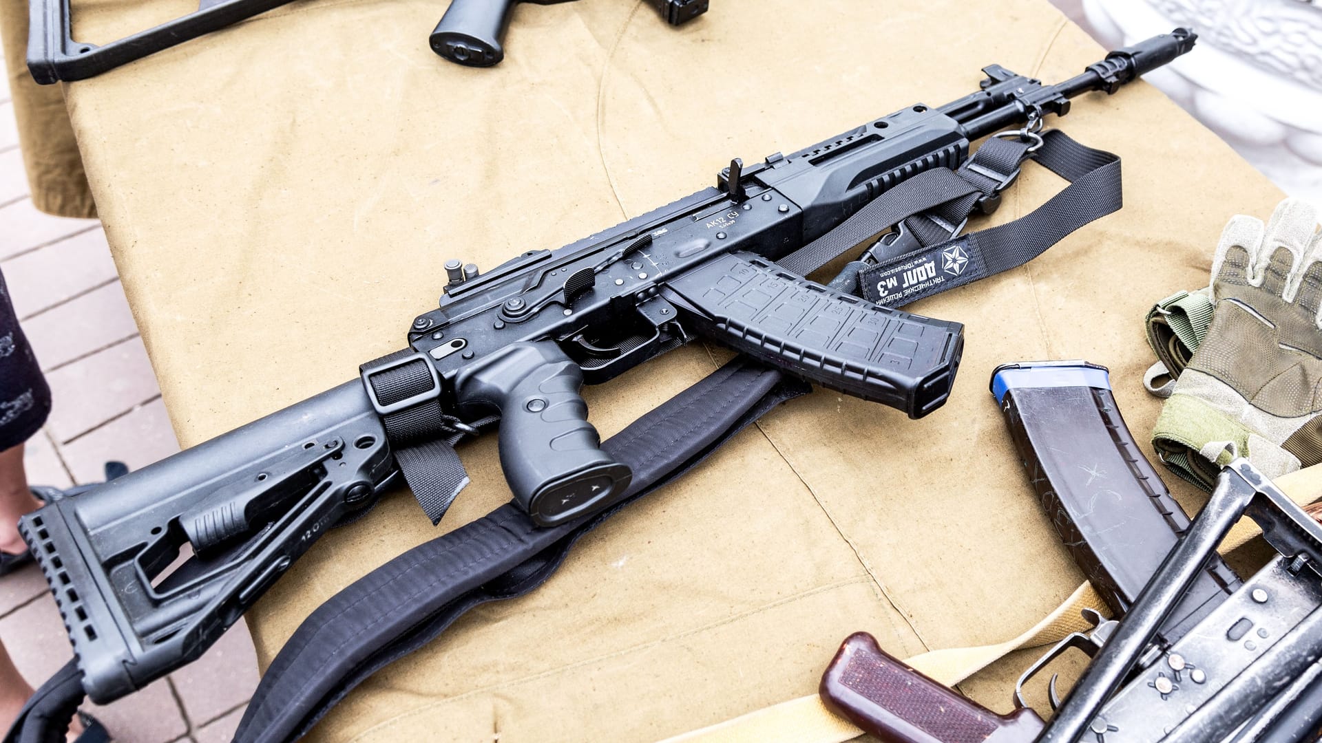 Russian Kalashnikov assault rifle AK-12 SU