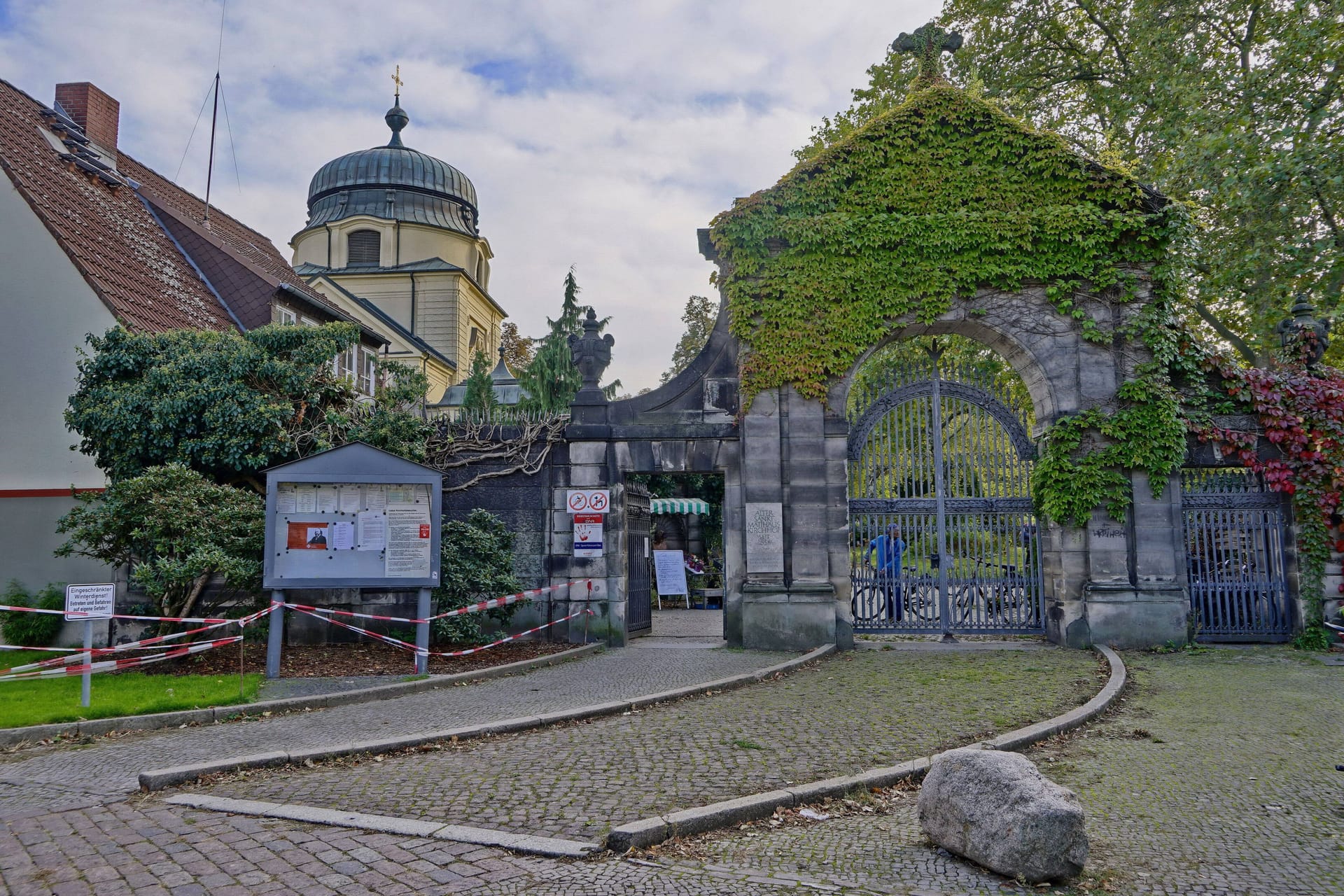 Alter St.-Matthäus-Kirchhof in Schöneberg (Archivbild): Hier soll eine queere Grabstätte errichtet werden.