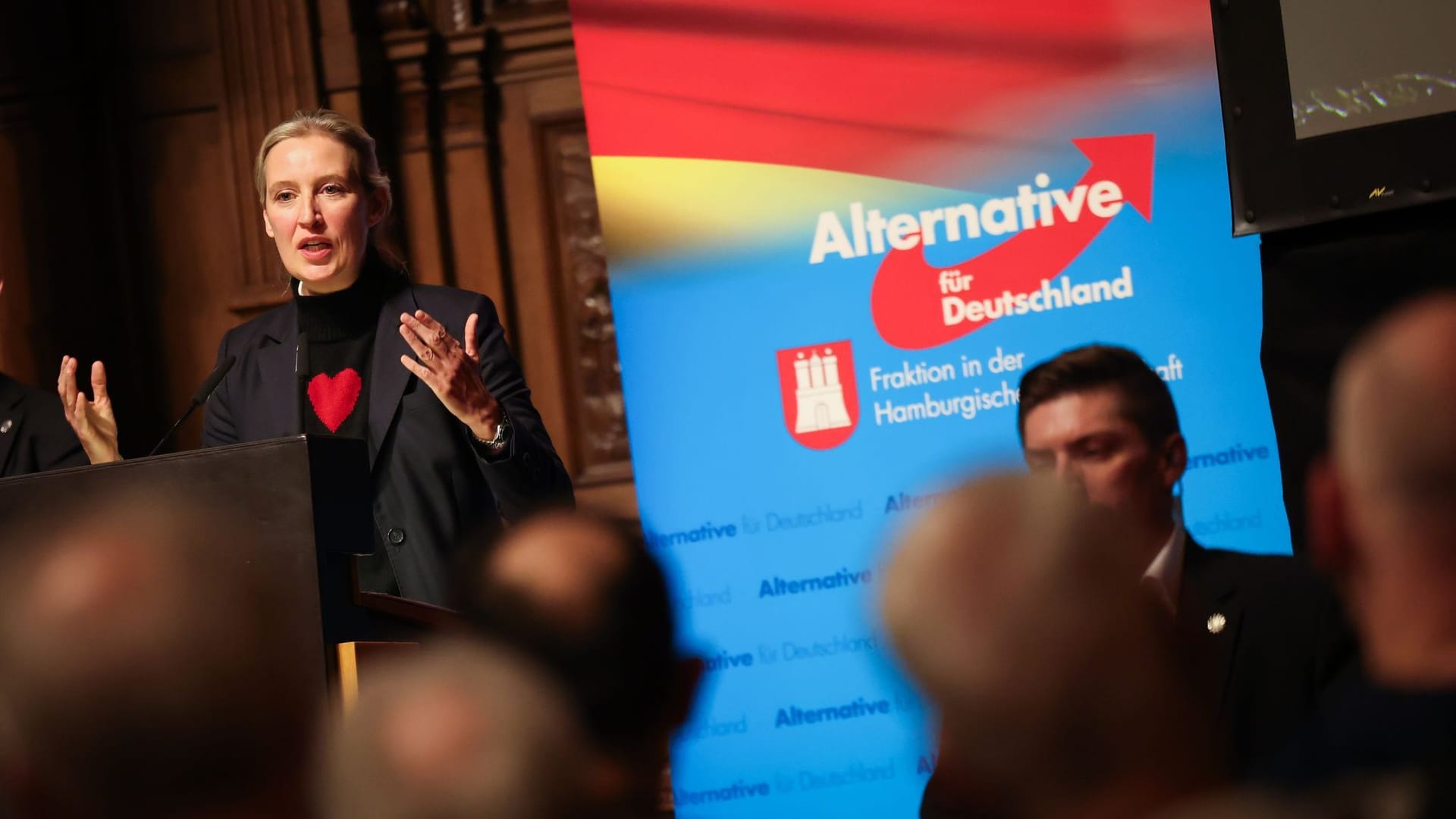 Alice Weidel bei ihrer Rede im Hamburger Rathaus: Tausende demonstrierten gegen den Auftritt.