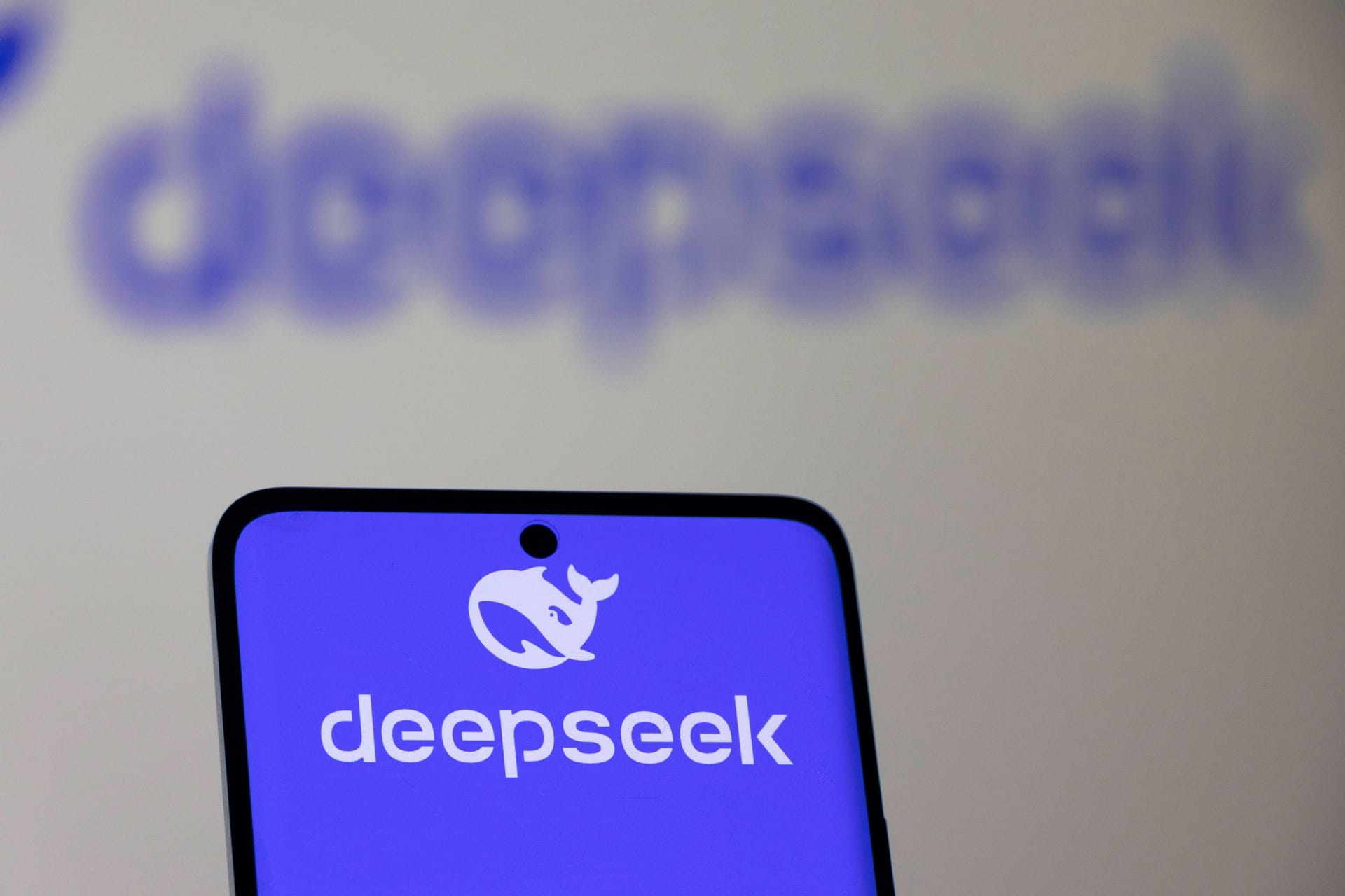 DeepSeek: Das Sprachmodell soll scheinbar Daten aus den USA nutzen.