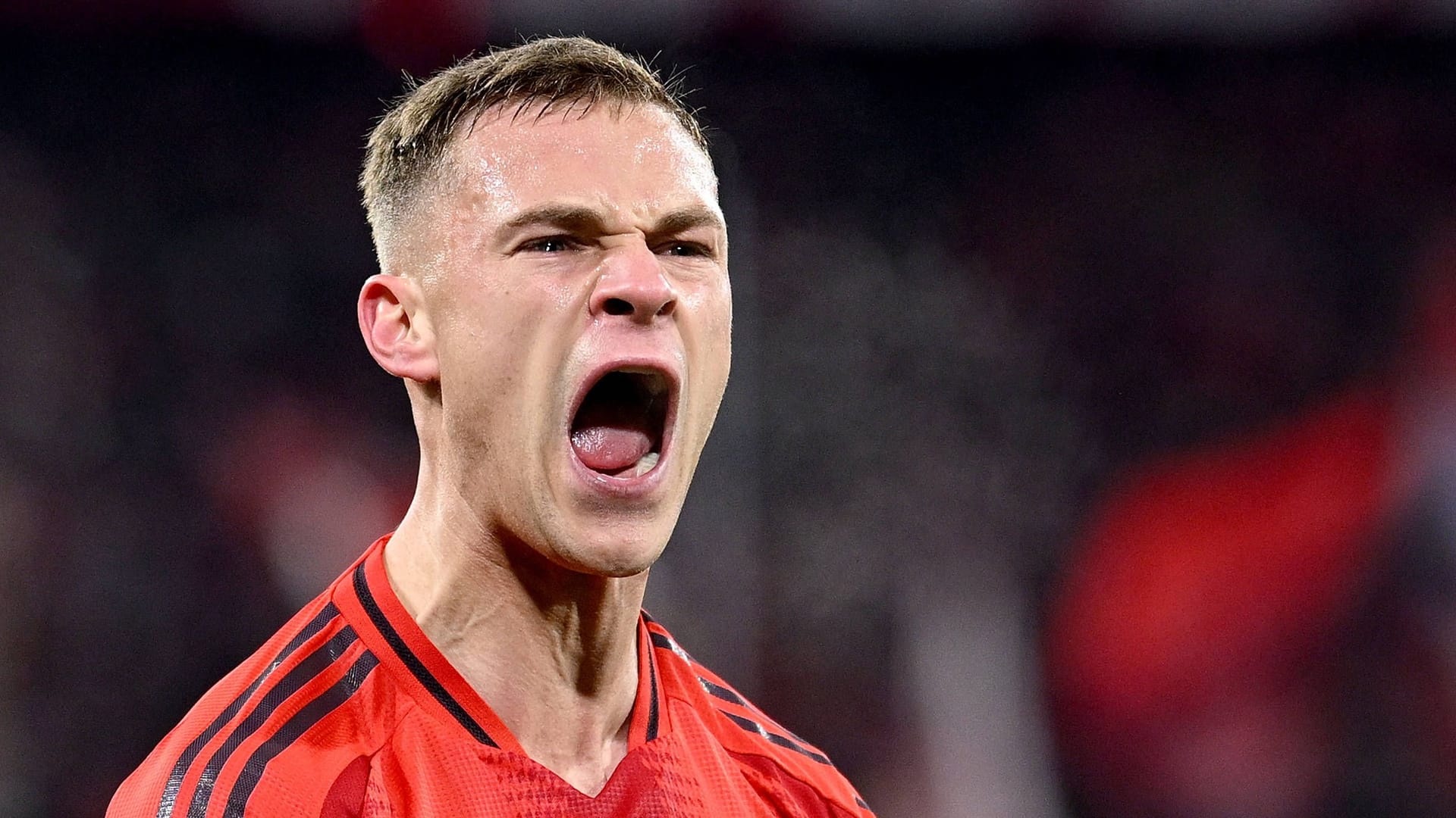 Joshua Kimmich: Der Mittelfeldakteur kehrte ebenfalls nach zwölf Tagen Urlaub ins Team zurück.