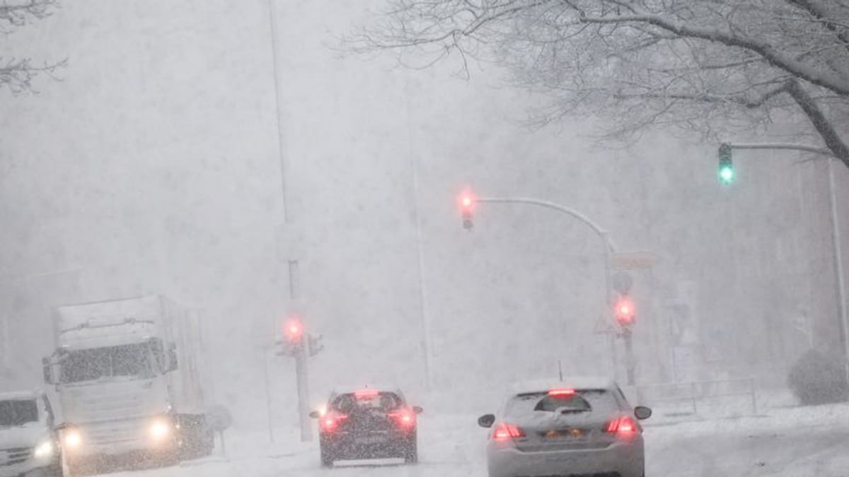 schnee-im-ruhrgebiet-erwartet-es-trifft-den-berufsverkehr-in-dortmund