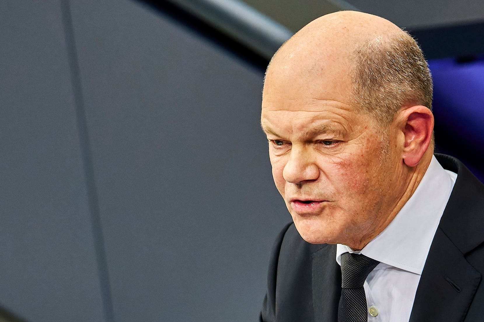 Olaf Scholz während der Migrationsdebatte im Bundestag (Archivbild).