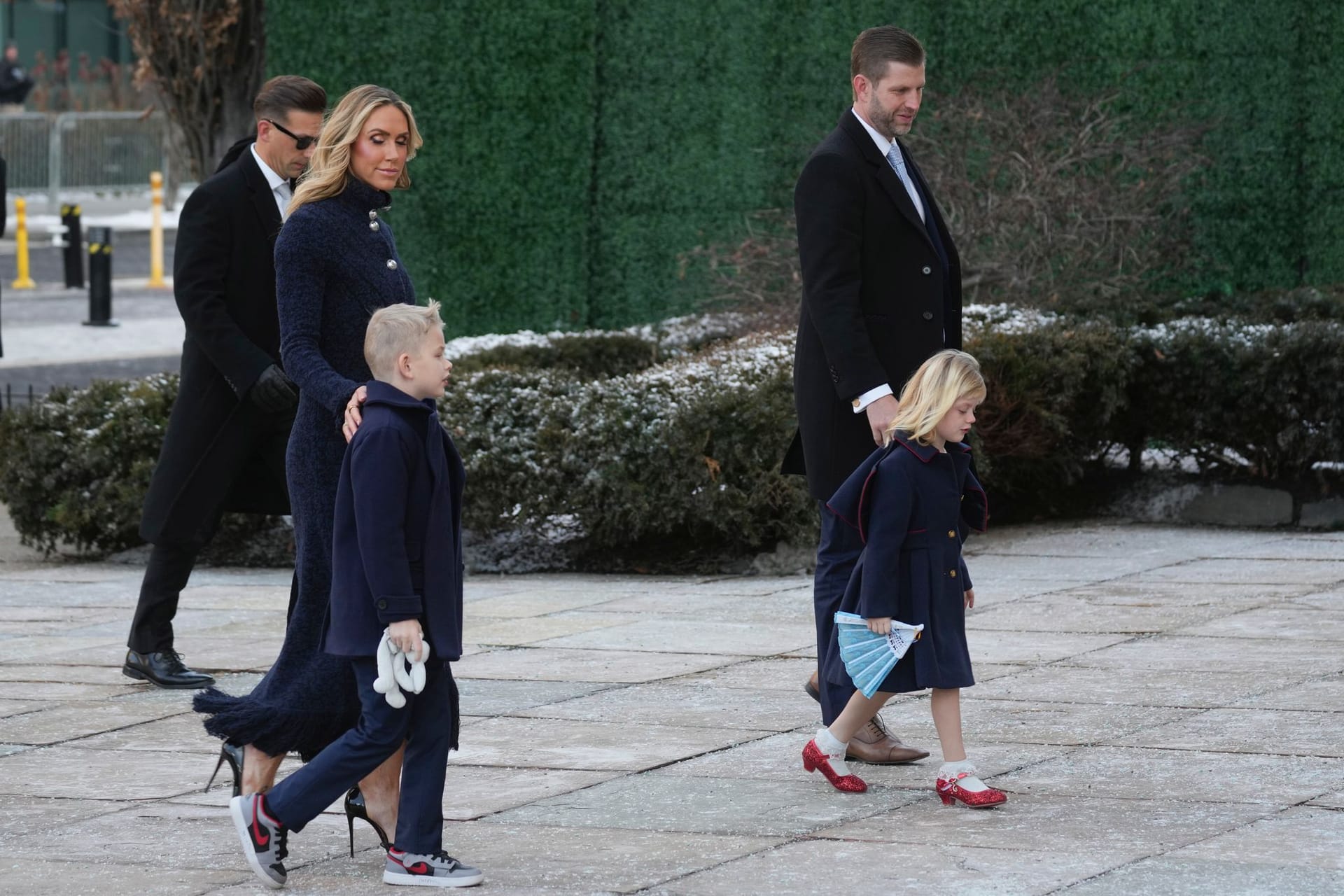 Eric Trump mit seiner Ehefrau Lara und ihren Kindern Carolina und Luke