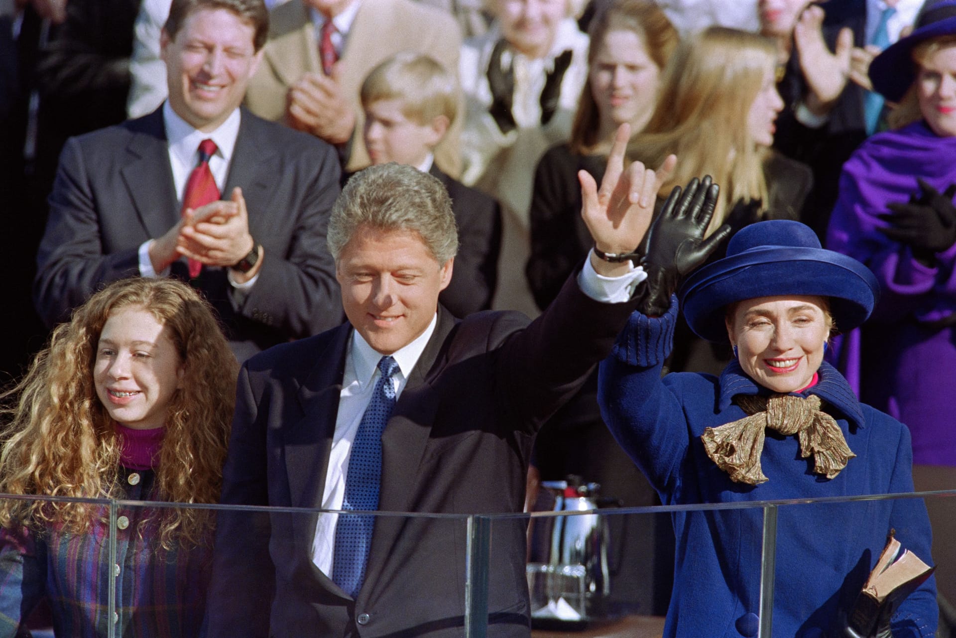 Bill Clinton mit seiner Ehefrau Hillary Clinton und Tochter Chelsea 1993