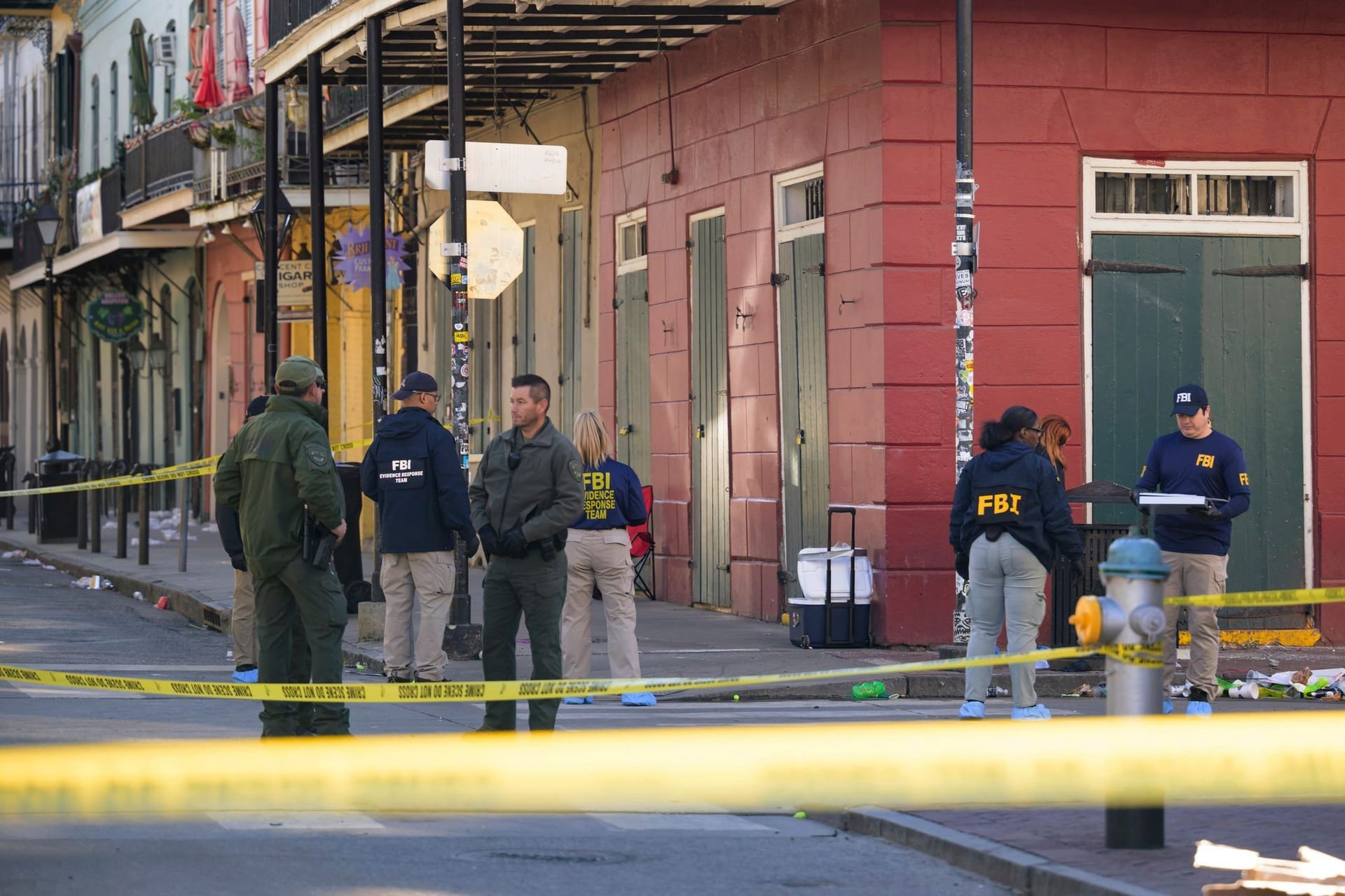 Auto fährt in Menschenmenge in New Orleans