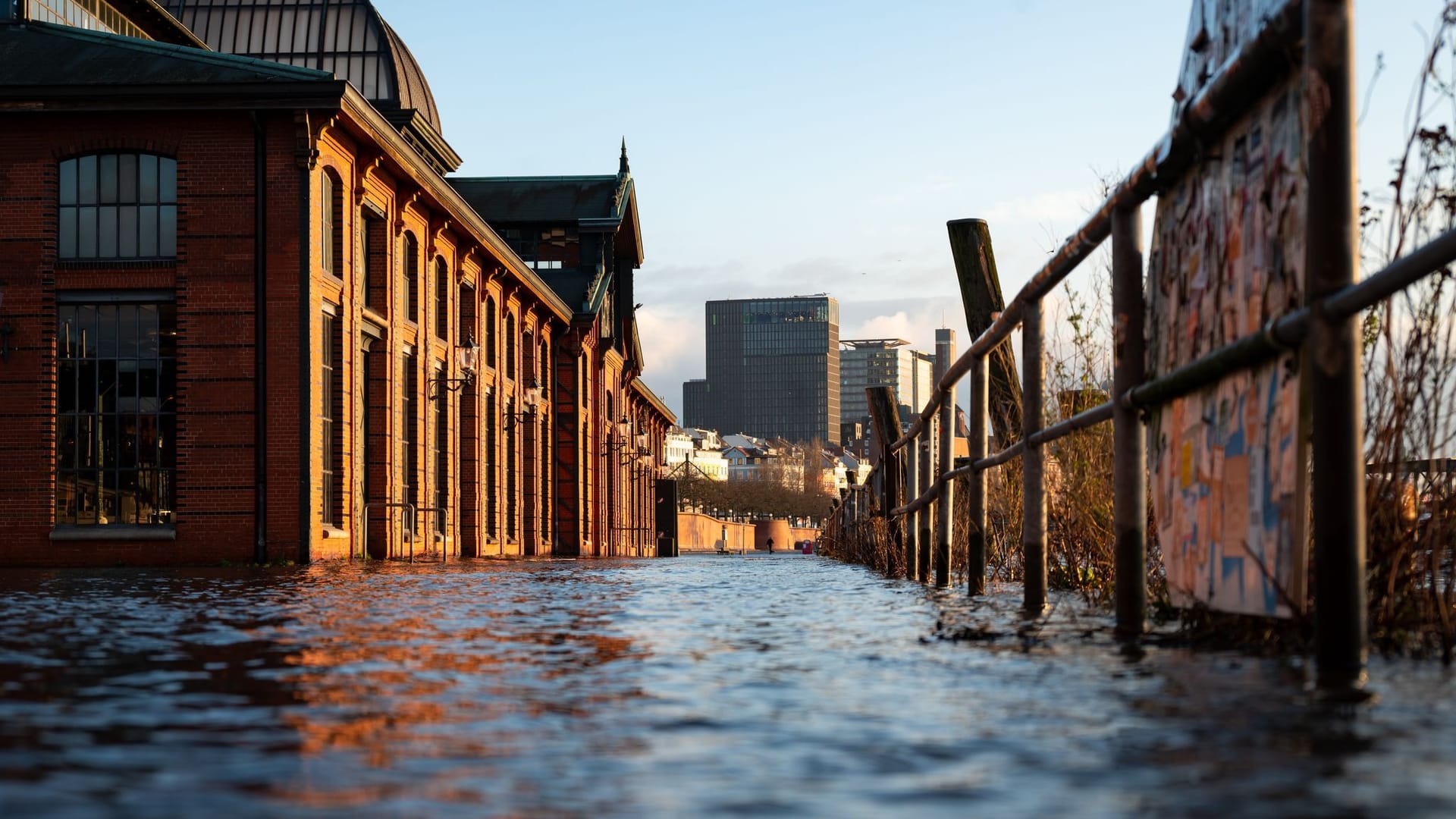 Sturmflut an der Nordseeküste und Hamburg