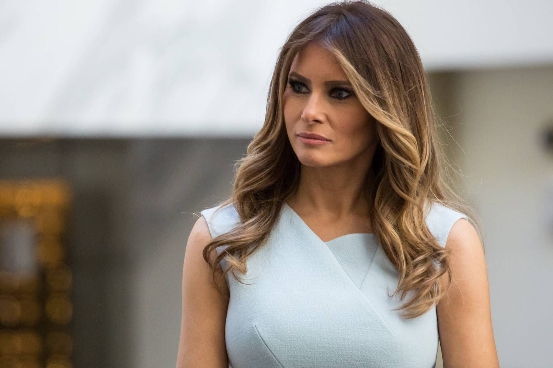 Melania Trump: Die künftige First Lady wird bei der Amtseinführung offenbar einen Hosenanzug von Dolce & Gabbana tragen.