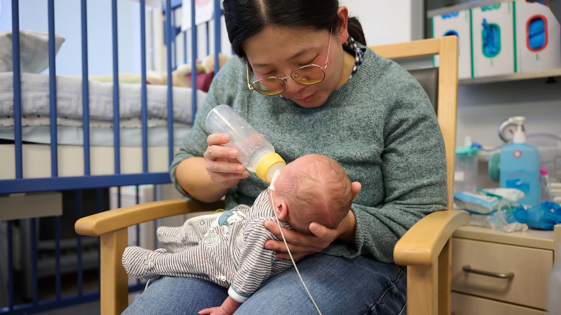 Gespendete Muttermilch in der Kinderklinik