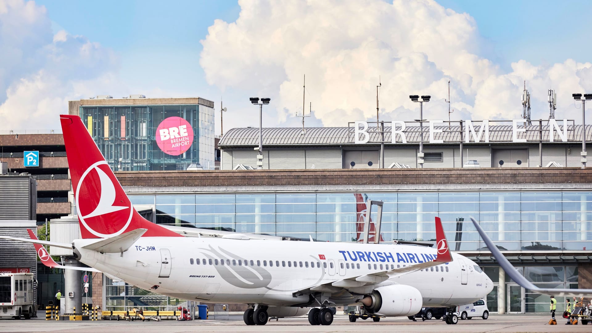 Maschine von Turkish Airlines am Flughafen Bremen: Die Standortkosten an deutschen Airports sind hoch.