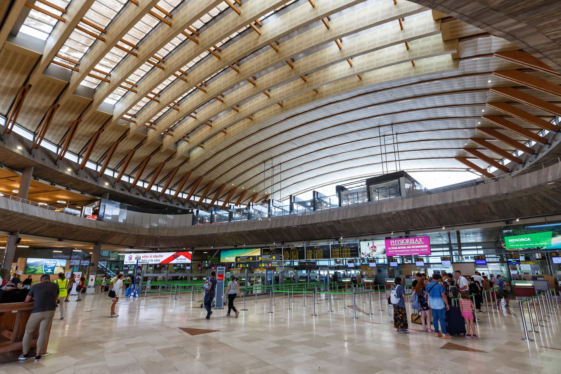 Teneriffa Nord: Der Flugverkehr an dem Flughafen wurde durch dichten Nebel eingeschränkt.