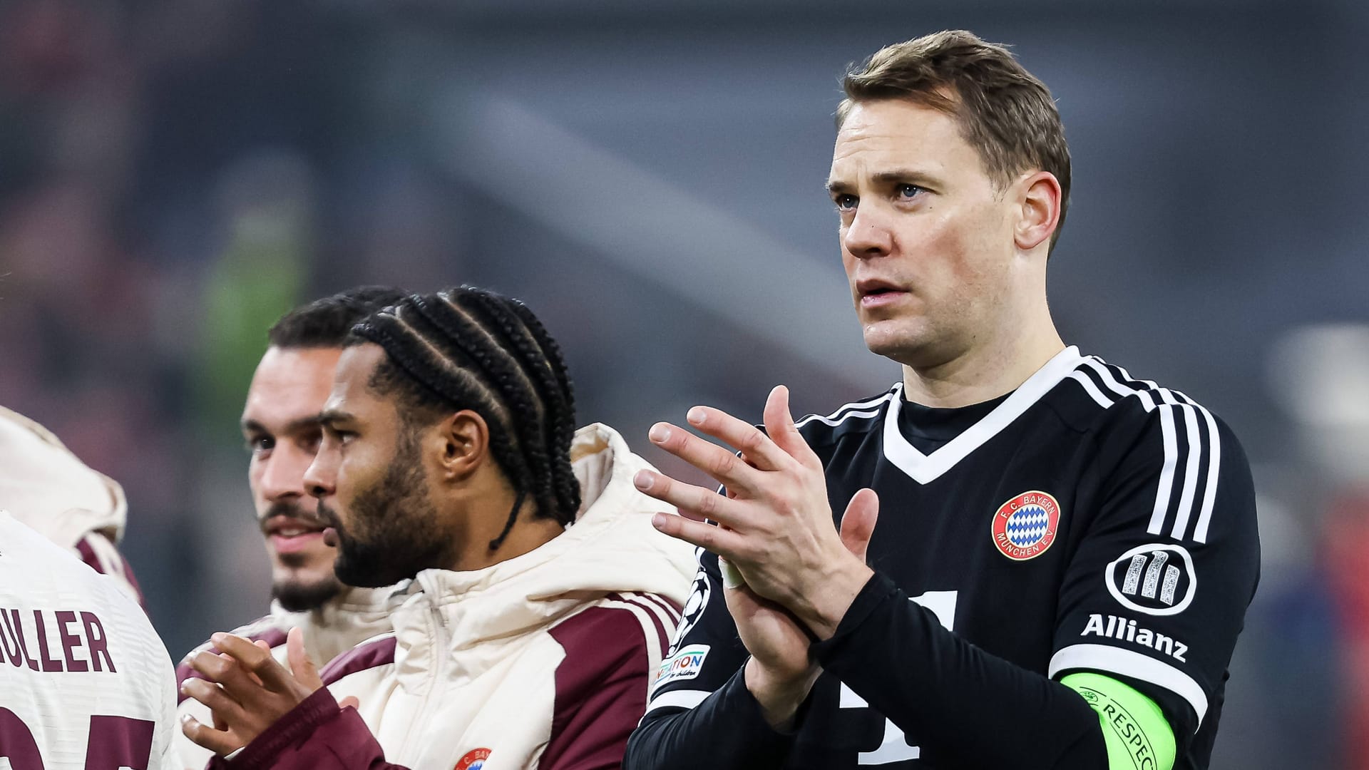 Manuel Neuer (rechts) und Serge Gnabry: Die Bayern-Stars fehlten ihrer Mannschaft vor der Winterpause.