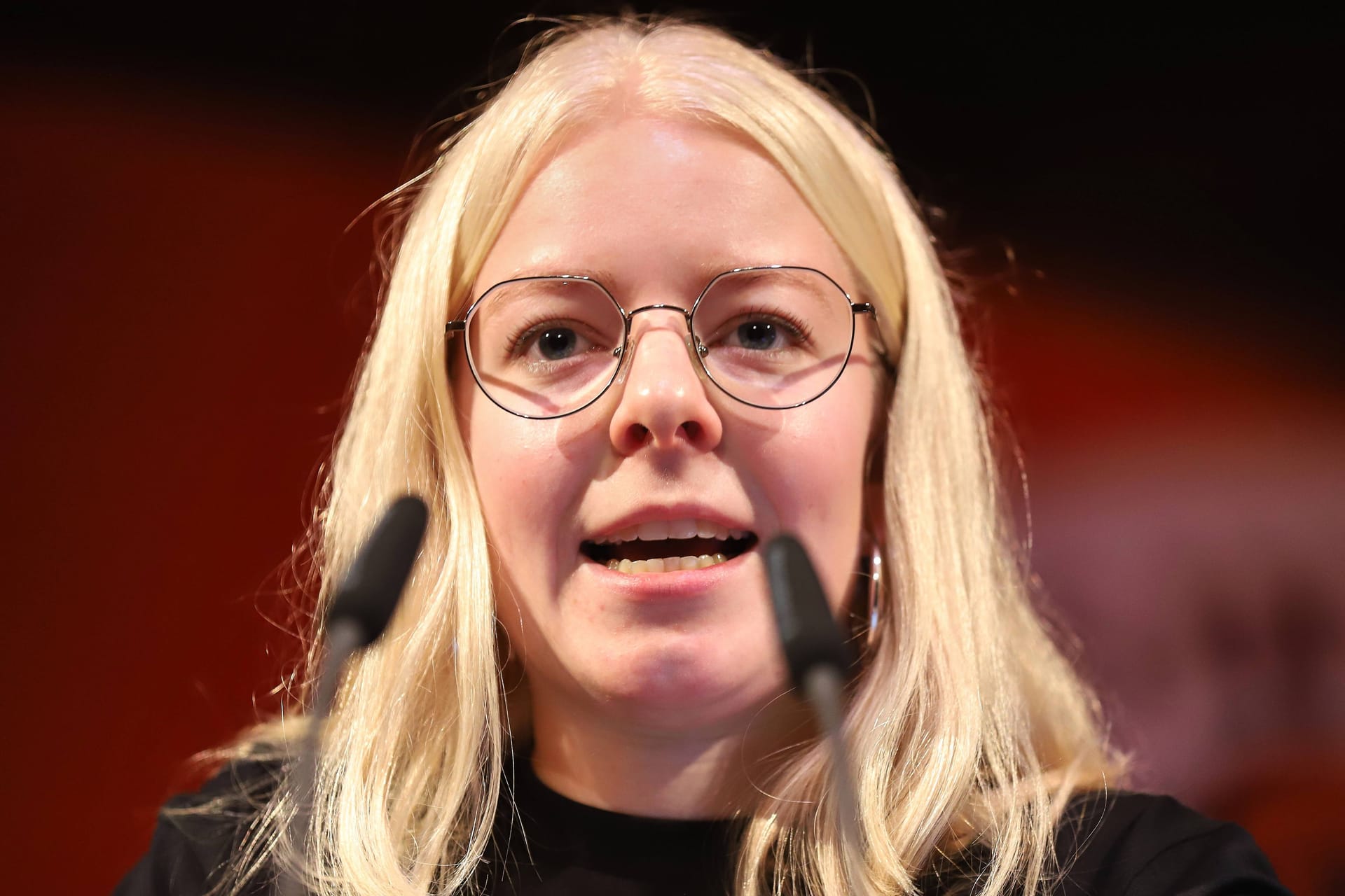 Jette Nietzard: Die Grüne-Jugend-Vorsitzende musste sich für einen Silvester-Post entschuldigen. Jette Nietzard: Die Grüne-Jugend-Vorsitzende musste sich für einen Silvester-Post entschuldigen.