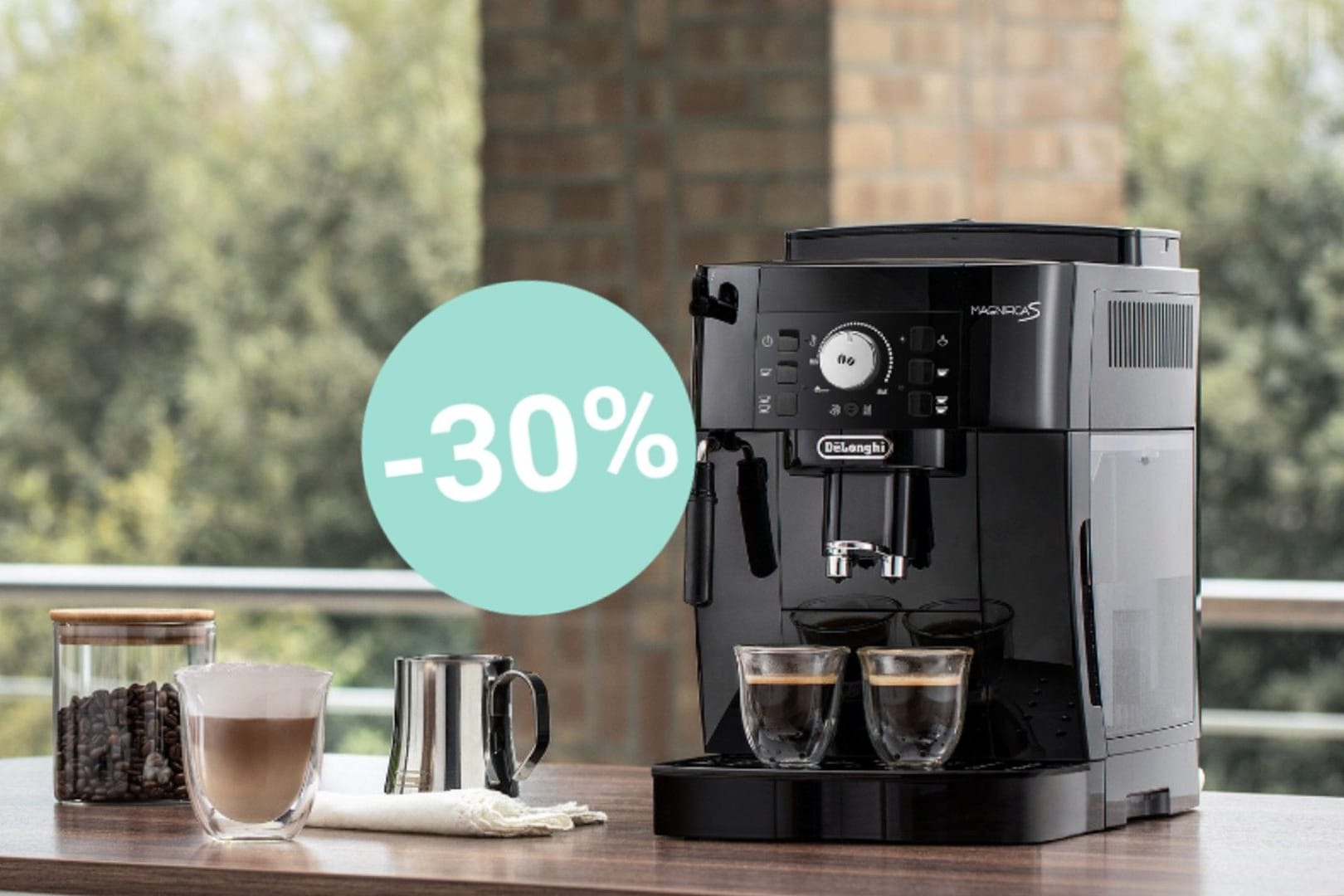 Für alle Kaffeeliebhaber: Amazon reduziert aktuell den Preis des De'Longhi-Vollautomaten radikal.