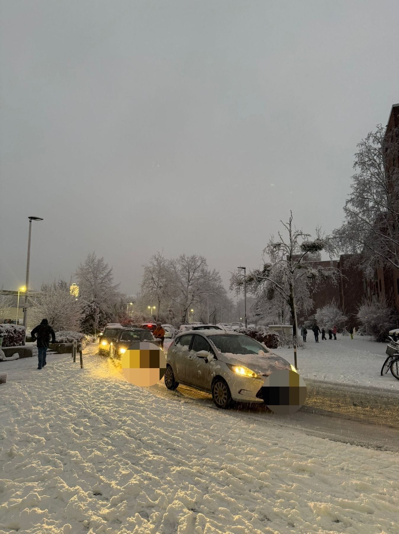 In Göttingen im Süden Niedersachsens kam reichlich Schnee runter.