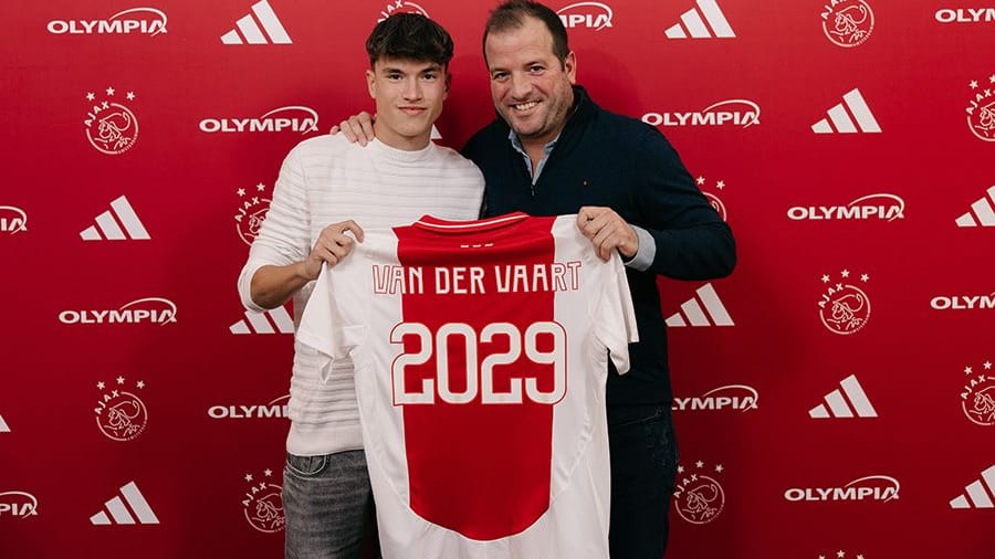 Damian Van der Vaart (l.) und Papa Rafael: Der 18-Jährige hat bei Ajax Amsterdam einen neuen langfristigen Vertrag unterschrieben.